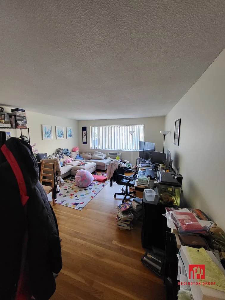 Peaceful 1 bedroom apartment available. Contact Catheash@gmail.com for details and viewings.