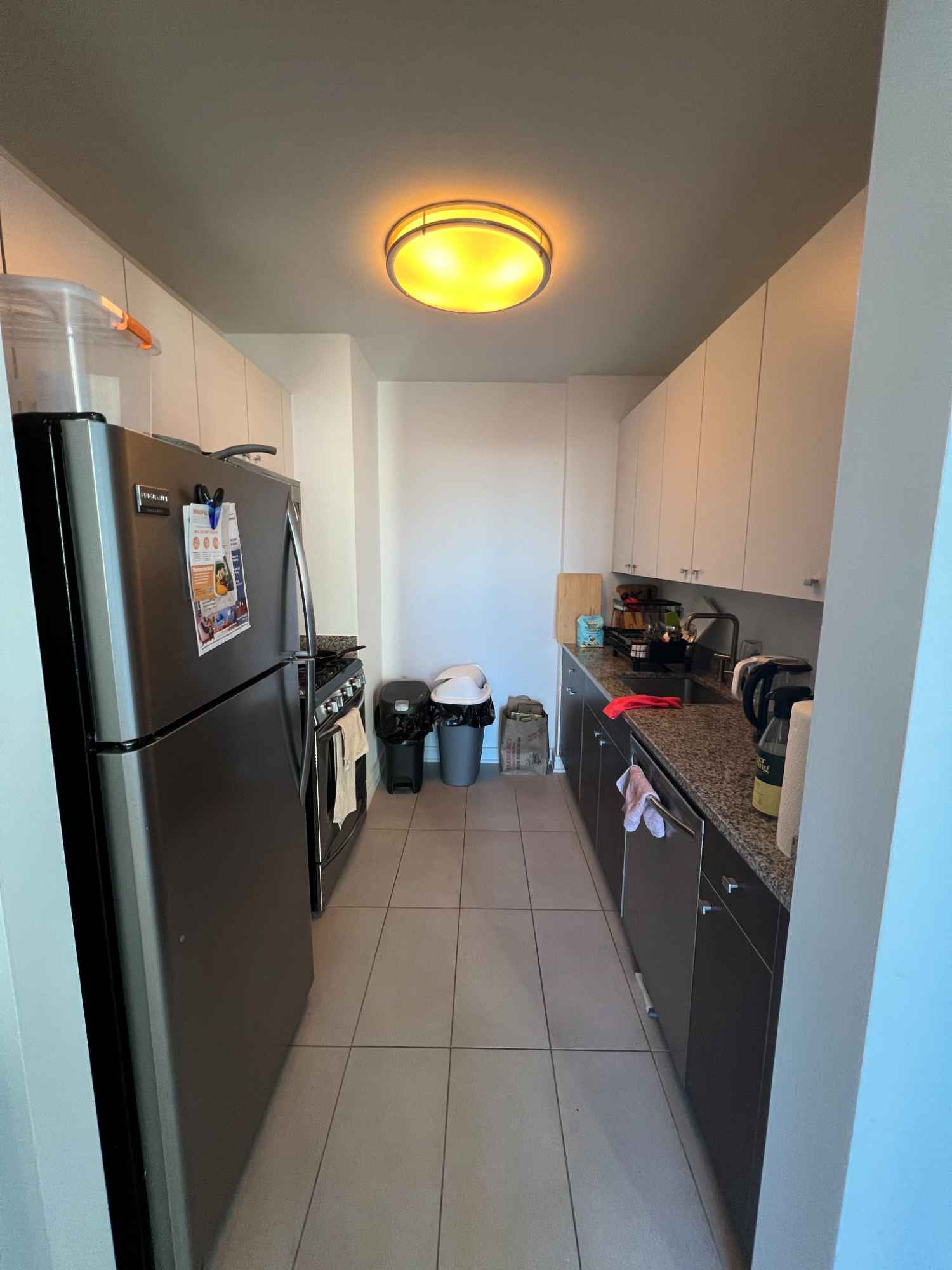[ISO Female Roommate - Long Island City - $1,781.72, starting November 16] 

We are looking for a third female roommate to take over the FLEX bedroom in a luxury high-rise 2BD/2BA flex apartment in the heart of Long Island City. We are in a great location just 5 minutes away from the E, G, 7, N, and R trains, a grocery store right next door, and 8 minutes away from Trader Joe’s :) 

Amenities are included in the price and comes with a doorman, a beautifully renovated 2 floor gym, a squash/basketball court, a yoga studio, a lounge with a screening room and billiards table, in unit washer/dryer, and a rooftop overlooking Manhattan. The price is $1,781.72/month (water included, current wifi/electricity around $70/month). 

Your bedroom will be 12’ by 16’ and includes a double door closet and your own AC units. 

You will be living with two wonderful ladies in their late 20s who work in tech and finance. Here are the requirements for the third roommate: 

-Must be a female 
-Must have a stable income and can prove that they make 45x their portion of the rent 
-Must be clean and keep all common areas clean (as well as the bathroom that you will share with the person living in smaller 2nd bedroom) 
-Must be respectful 

Available: November 2024 - June 2025
Monthly Rent: $1781.82
Security Deposit: $1679.06

Electricity/Internet utilities are not included.

Please see attached for pictures/videos of the floorplan and bedroom. If you are interested or have any questions, please send me a private dm :)

Videos:
https://vimeo.com/795061443
https://vimeo.com/860335172