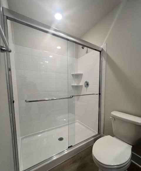 I’m offering the master bedroom in this beautiful, brand-new 2-story townhome.
The available master suite includes a spacious bedroom, walk-in closet, and a private dual-vanity bathroom for your comfort. You’ll also enjoy access to shared spaces such as the bright open kitchen with a large pantry and center island, dining area, and inviting living room.