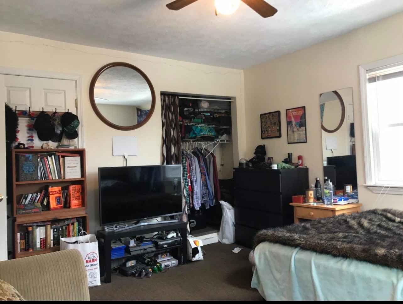 The unfurnished room offered is one of three in a second floor apartment. Includes access to basement storage, free laundry in basement, airy kitchen and attached, furnished living room. A short walk from restaurants and a 20 minute walk from stores, more restaurants and cafes, a library, and North Quincy Station. Shared backyard with downstairs neighbor, good for gardening in pots or just hanging out in the sun. There’s lots of parking on the street.