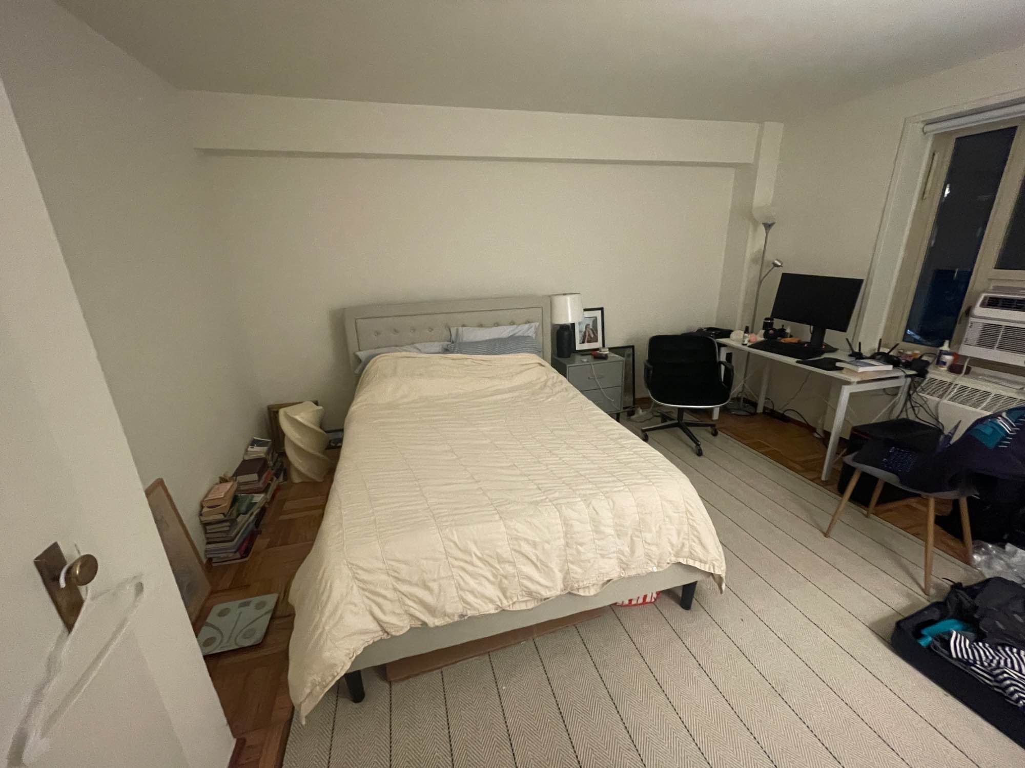 Stuytown apartment, fully furnished! Comfy bed, desk, desk chair, couch, TV, etc. Right next to the L train on 1st ave. You will have the bigger of the two bedrooms. My former flatmate is a very nice guy, easy to live with. I really enjoyed living here, but had to move to VA for school. The lease terminates February 23rd — flexible until then.