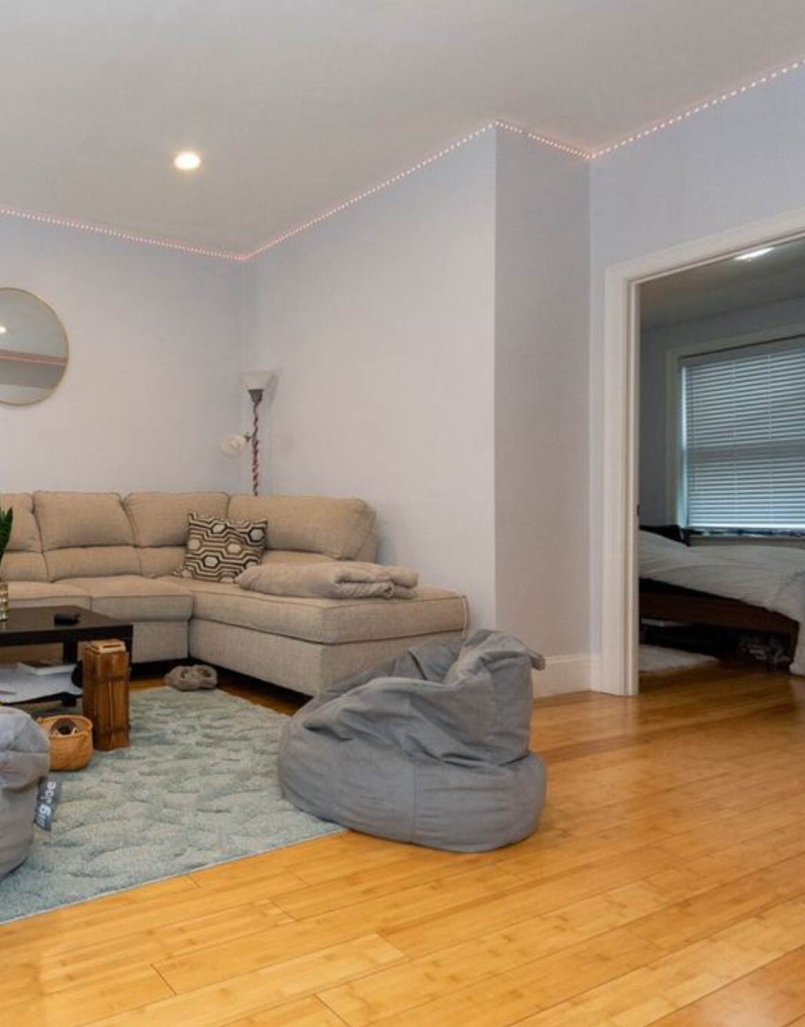 Available immediately, A charming and meticulously maintained one-bedroom apartment. This ideal unit is perfectly suited for a single professional or a couple. For inquiries or to arrange a viewing, please contact Jeryraf@gmail.com.