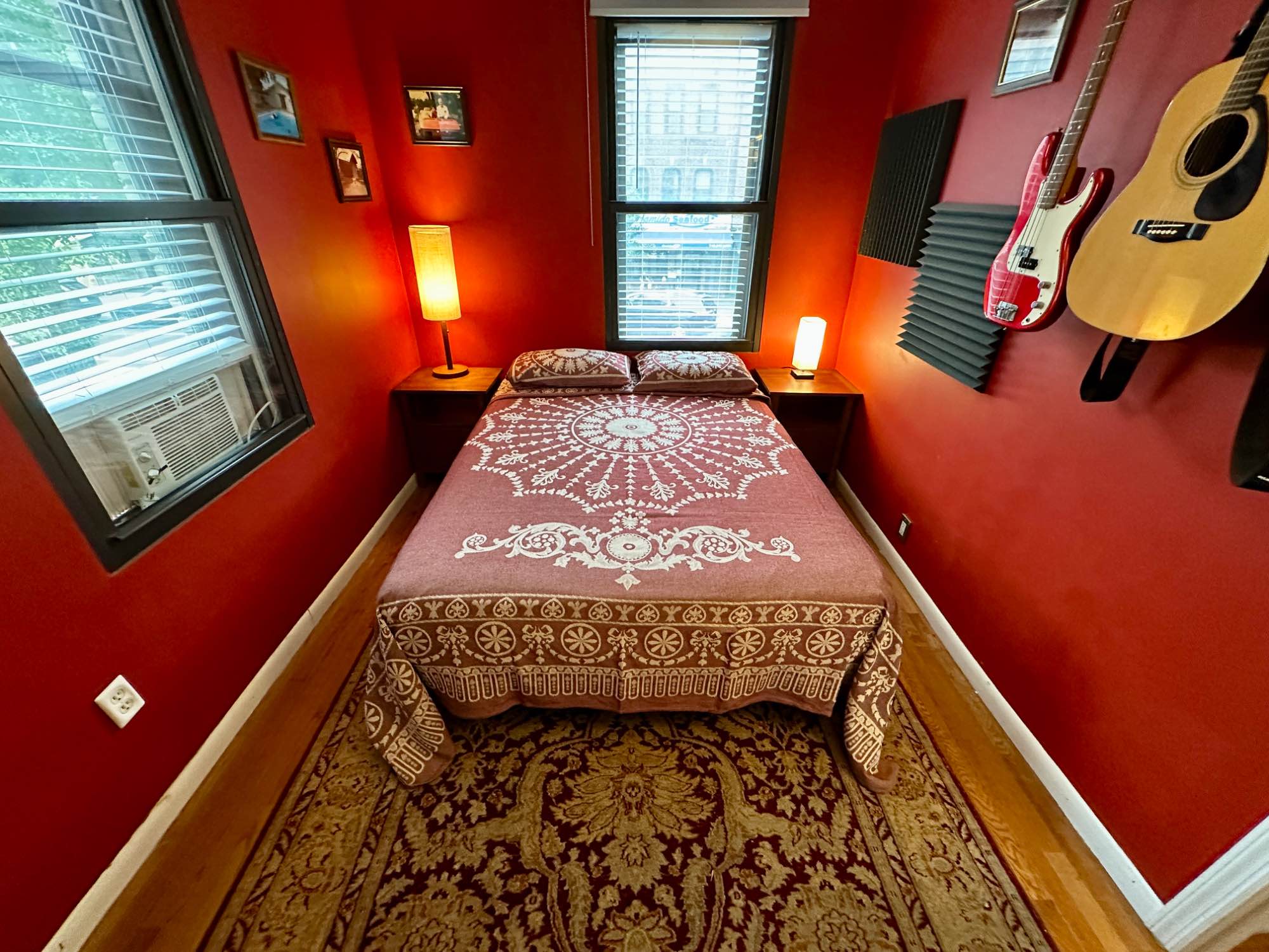 Furnished or unfurnished bedroom in the heart of Astoria/Ditmars. I’m looking for a male or female roommate to share a beautiful, super sunny 2-bedroom apartment in Astoria/Ditmars. 
The place has a huge open-plan living room that gets great light all day and feels super spacious. 
You’ll have plenty of privacy — I travel a lot and I’m gone about half the year
Your bedroom has an absolutely huge storage space.
Your bedroom can come furnished or unfurnished - it's up to you.