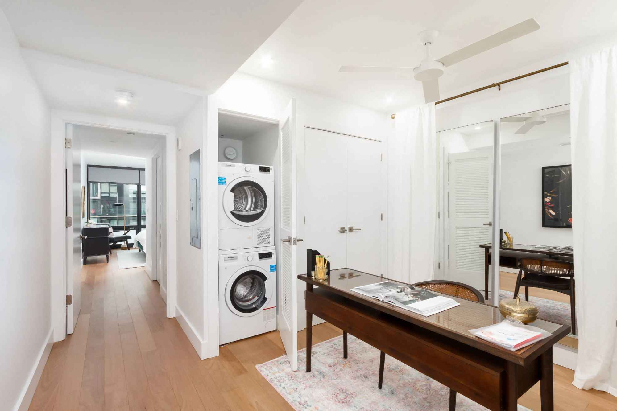 My name is Theresa or Tess and I am looking for a female roommate for my 2 bed 2 bath bi-level apartment in the Piazza! It’s a 2 floor unit, and You would have your own floor with a bedroom and a bathroom. It is about 1700 per month, BUT there are two months free so the rent averages out to $1400 per month with no extra charges for amenities. As you are probably familiar the complex has a lot of amenities such as 2 pools/hot tubs, 2 gyms, fitness classes, and saunas. Lease starts March 24th for 1 year. PLEASE NOTE: Photos are from the website and I can send a video of the apartment. 