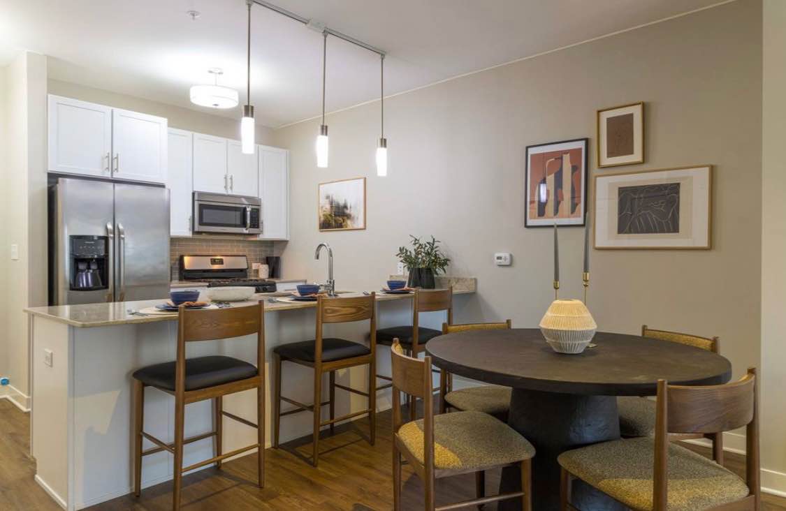 Neat and clean 1 bedroom and 1 bathroom available in Fort Lauderdale with all amenities and utilities included!