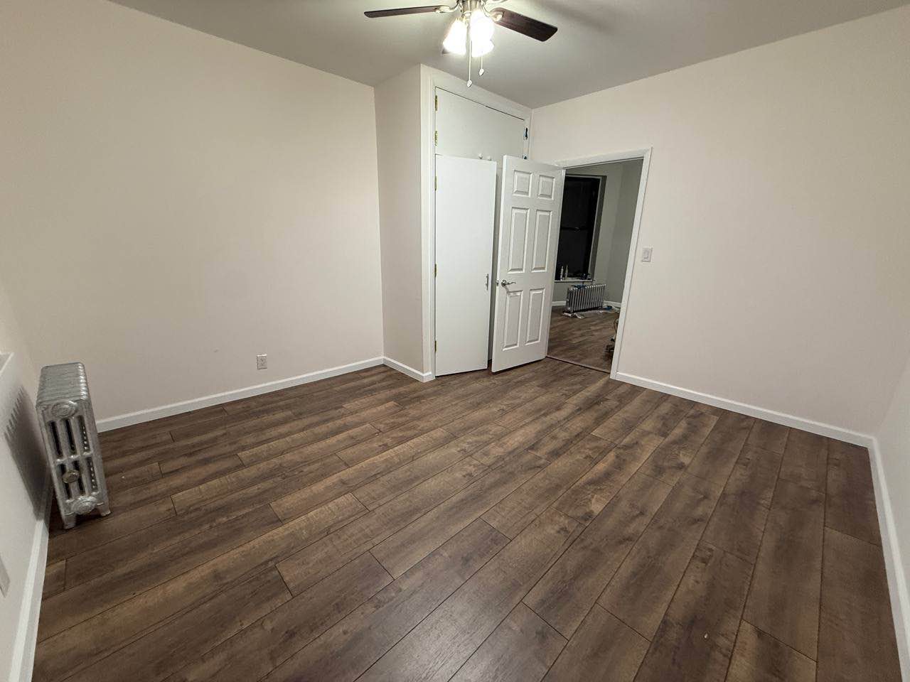 Affordable 3Bed/3Bath Apartment for Rent!

This fully furnished apartment comes with brand new utilities, featuring a full-size kitchen and bathroom and a parking space is included. Plus, pets are welcome!

Utilities included are:

- Hydro
- Heat
- Water
- Refrigerator
- Washer and dryer
- Electricity
- Wi-Fi
- And more!
