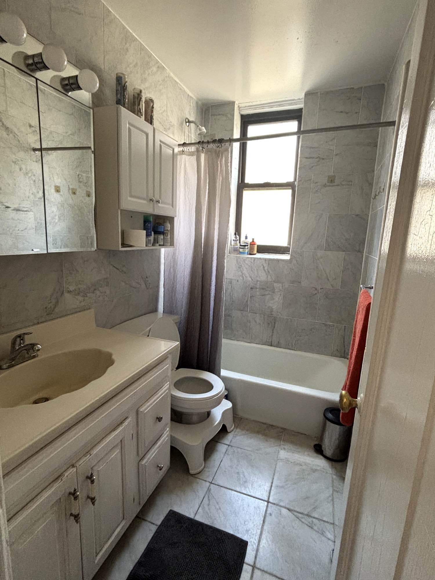 Roommate wanted: Large, sunny, private bedroom in 2 bdrm apartment on Prospect Park West in Park Slope. Shared kitchen, bath and living room. Lots of closet space. Prewar elevator building, laundry downstairs, high ceilings, south facing views. Ideal location! Close to concerts at the bandshell, cinema, great restaurants and F/G/1/2/3/R trains. Must be mature, pet friendly and 420 comfortable. 
Rent $1700/mo, utilities and WiFi included. If interested, please leave message