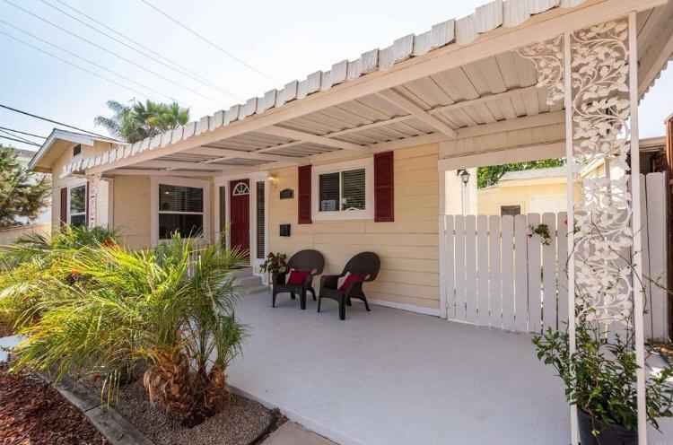 Hello, I have a spacious and well furnished room and it is still available for rent. Apartment comes with lots of privacy like a private Bath Closet Entrance and Kitchen so you don't have to share anything with any other tenants. Lease terms is month to month. $1800 is the total move in fee and it include rent utilities and first month security deposit. $1000 monthly rent which also include utilities.
Text me on LucasJones2904@gmail.com