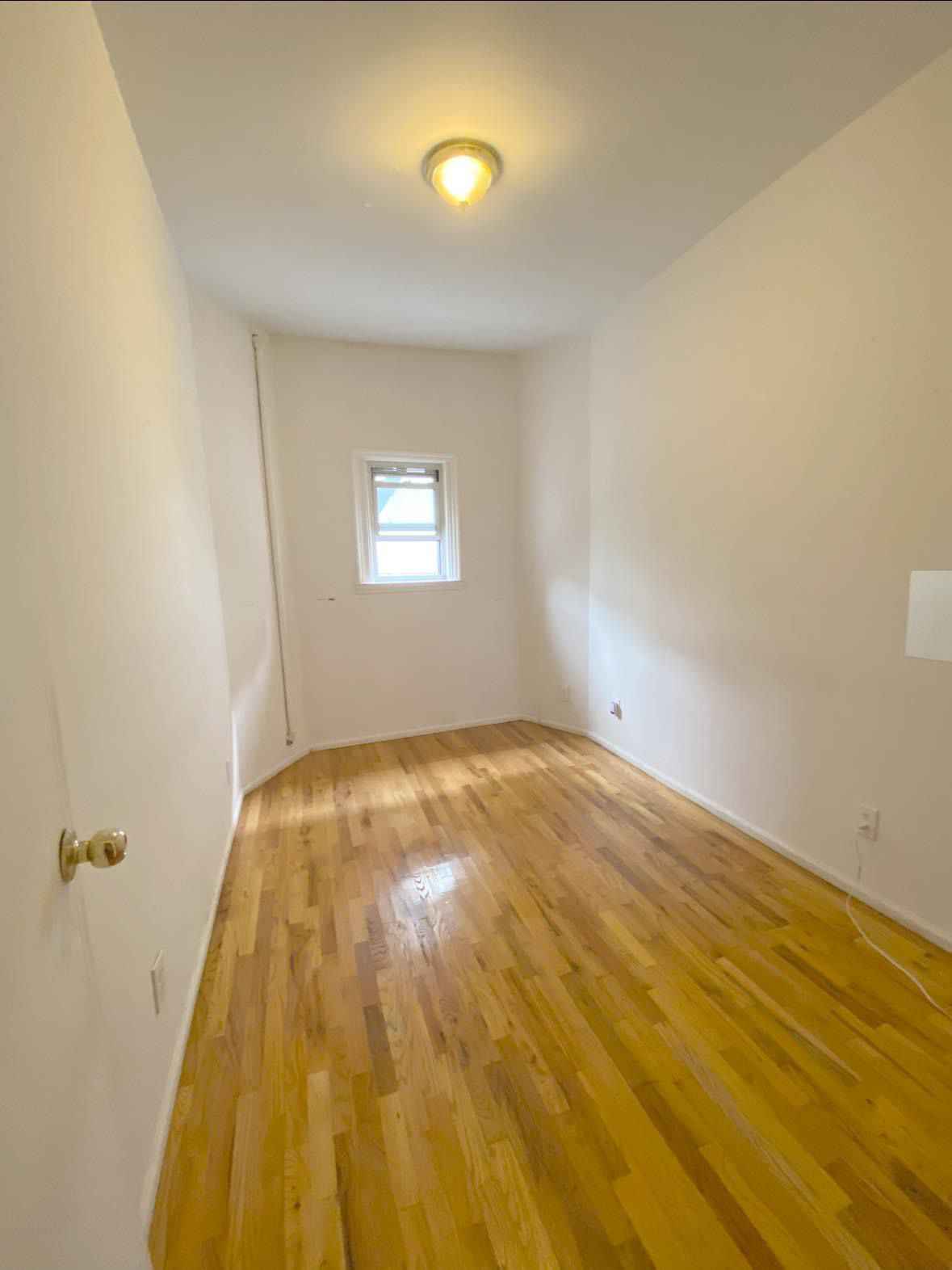 3 Beds 1 Bath - Apartment
<Williamsburg/ Greenpoint >
Private Room For Rent in an amazing area close to McCarren park.
If you are interested, PLEASE provide me information about yourself, weekday schedule and preferred move in date. My roommate is working from home so we would like to know your work schedule. I’m getting a lot of inquiries and I might not able to reply every requests if I don’t have enough information:(
Located in such a convenient area! It’s right between Williamsburg and Greenpoint.
3 mins away from McCarren park.
5 mins away from Gtrain “Nassau Station”and 10 mins away from L train “Graham Ave”.
Easy access to Trader Joe’s, Whole Foods and local grocery stores!
Move in date: between 3/1/2025 and 4/1/2025
(It’s flexible)
About a room,
High ceiling private room. There is a spacious closet and it’s renovated last year. My roommate wants to leave the furnitures so you can purchase from her if you like. Of course you can bring your own as well 🙂
About an apartment,
You will be sharing an apartment with 2 female roommates. We are looking for someone clean, respectful, responsible and chill. My roommate is working from home so if you are working at the office or studying at school on weekdays that would be preferred.
- Rent: $1225/month
- No short term
- Wifi and utility are not included
- Female preferred
- More than 6 month lease is preferred
- No pet
I have one more room available starting from 4/1
About a room,
High ceiling private room. Furniture Is negotiable with my roommate who is leaving.
- Rent: $1325/month
- Wifi and utility are not included
- Female preferred
- More than 6 month lease is preferred
- No pet