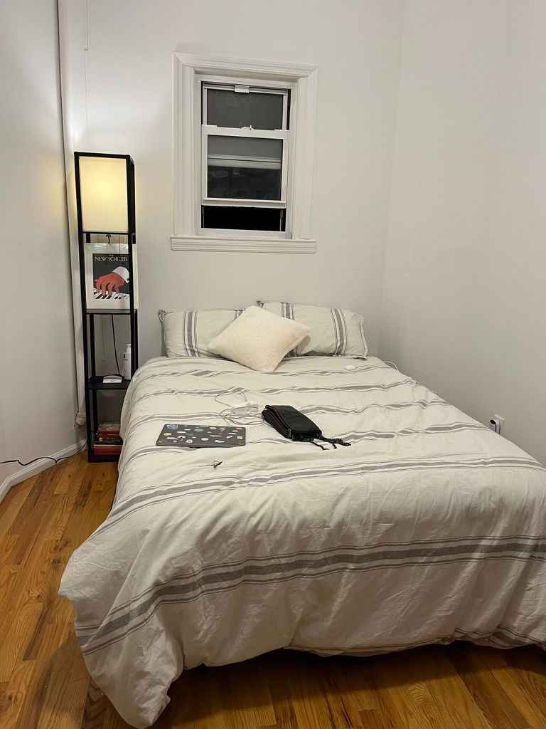 3 Beds 1 Bath - Apartment
<Williamsburg/ Greenpoint >
Private Room For Rent in an amazing area close to McCarren park.
If you are interested, PLEASE provide me information about yourself, weekday schedule and preferred move in date. My roommate is working from home so we would like to know your work schedule. I’m getting a lot of inquiries and I might not able to reply every requests if I don’t have enough information:(
Located in such a convenient area! It’s right between Williamsburg and Greenpoint.
3 mins away from McCarren park.
5 mins away from Gtrain “Nassau Station”and 10 mins away from L train “Graham Ave”.
Easy access to Trader Joe’s, Whole Foods and local grocery stores!
Move in date: between 3/1/2025 and 4/1/2025
(It’s flexible)
About a room,
High ceiling private room. There is a spacious closet and it’s renovated last year. My roommate wants to leave the furnitures so you can purchase from her if you like. Of course you can bring your own as well 🙂
About an apartment,
You will be sharing an apartment with 2 female roommates. We are looking for someone clean, respectful, responsible and chill. My roommate is working from home so if you are working at the office or studying at school on weekdays that would be preferred.
- Rent: $1225/month
- No short term
- Wifi and utility are not included
- Female preferred
- More than 6 month lease is preferred
- No pet
I have one more room available starting from 4/1
About a room,
High ceiling private room. Furniture Is negotiable with my roommate who is leaving.
- Rent: $1325/month
- Wifi and utility are not included
- Female preferred
- More than 6 month lease is preferred
- No pet