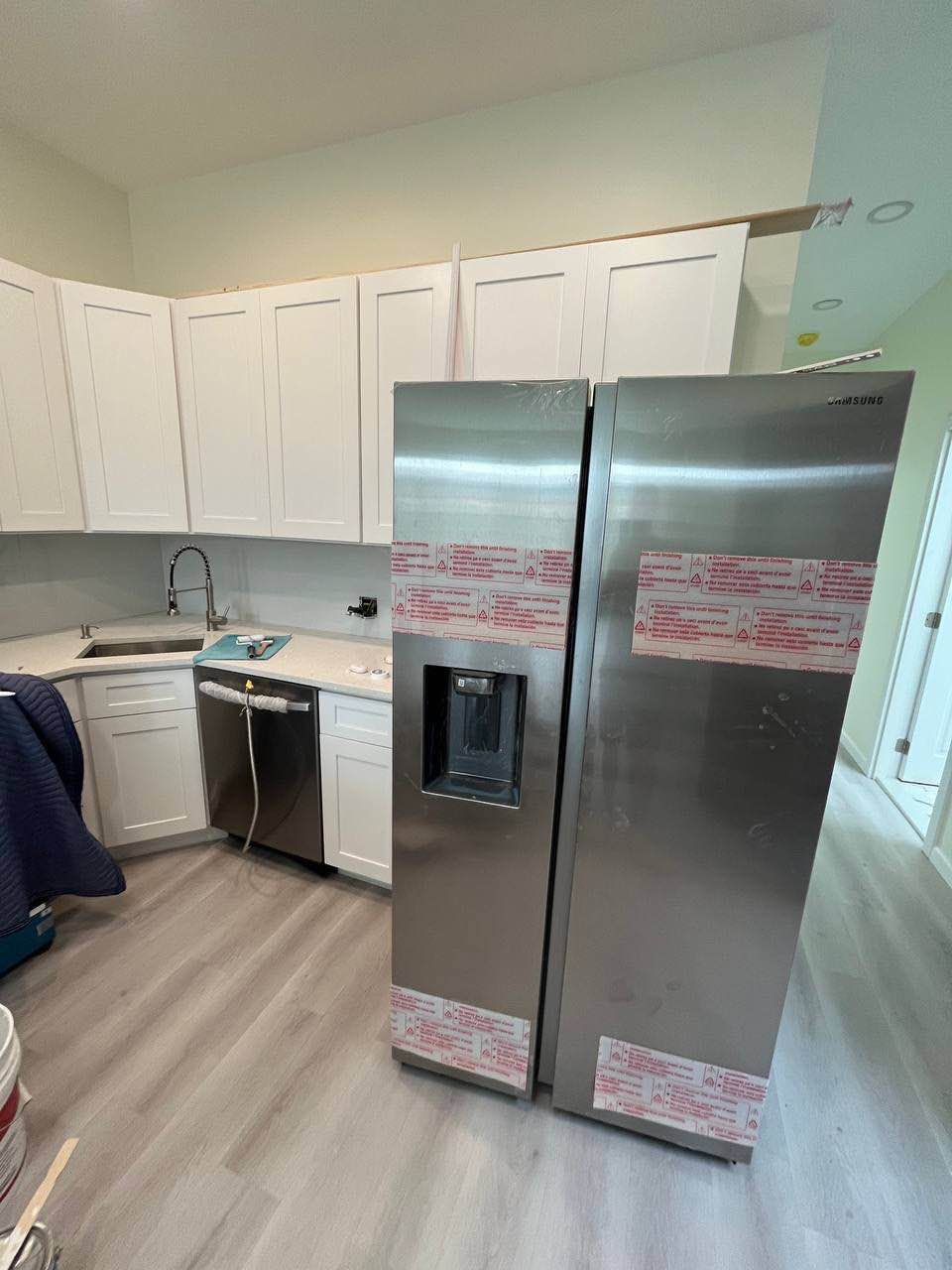 Affordable 3/3Bed/Bath Apartment for Rent!

This fully furnished 3-bedroom apartment unit comes with brand new utilities, featuring a full-size kitchen and three bathrooms, and free parking space is included. Plus, pets are welcome!

Utilities included are:
- Hydro
- Heat
- Water
- Refrigerator
- Washer and dryer
- Electricity
- Wi-Fi
- And more

No sharing required, making it a perfect, private, and comfortable living space for you