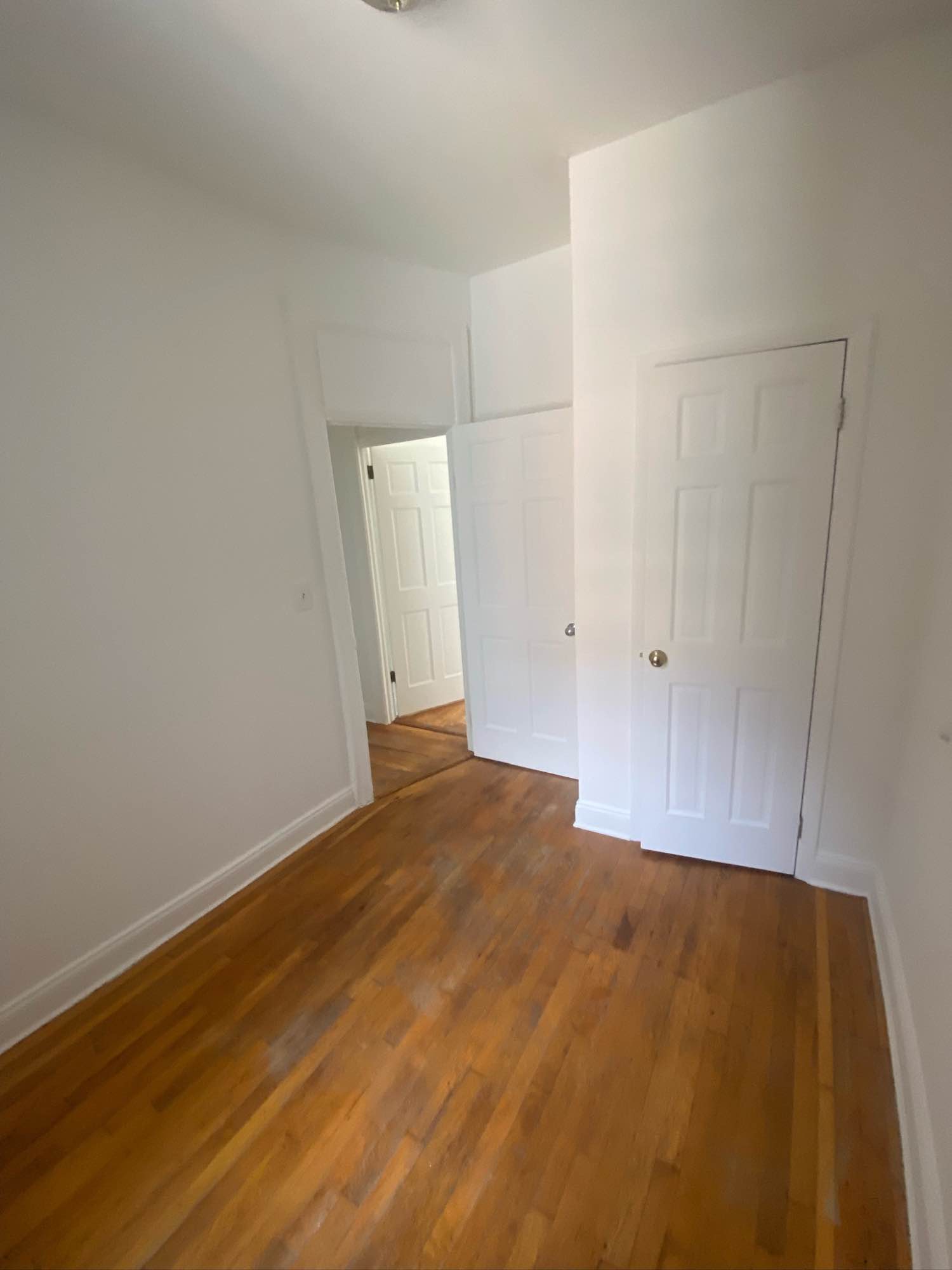 Looking for someone to join the lease for this HK apartment. It is a great location, close to practically every train and in a busy neighborhood but still removed enough that it doesn’t feel like you’re surrounded by tourists. Tons of fun bars and restaurants in the area, and a quick walk to any Broadway show, if that’s your vibe.
I’m an actor/comedian who’s been in the city for just over three years, two of them in this apartment. I’m a very low-key roommate, just looking for someone able to take care of their half of the rent/utilities and keep the space tidy.