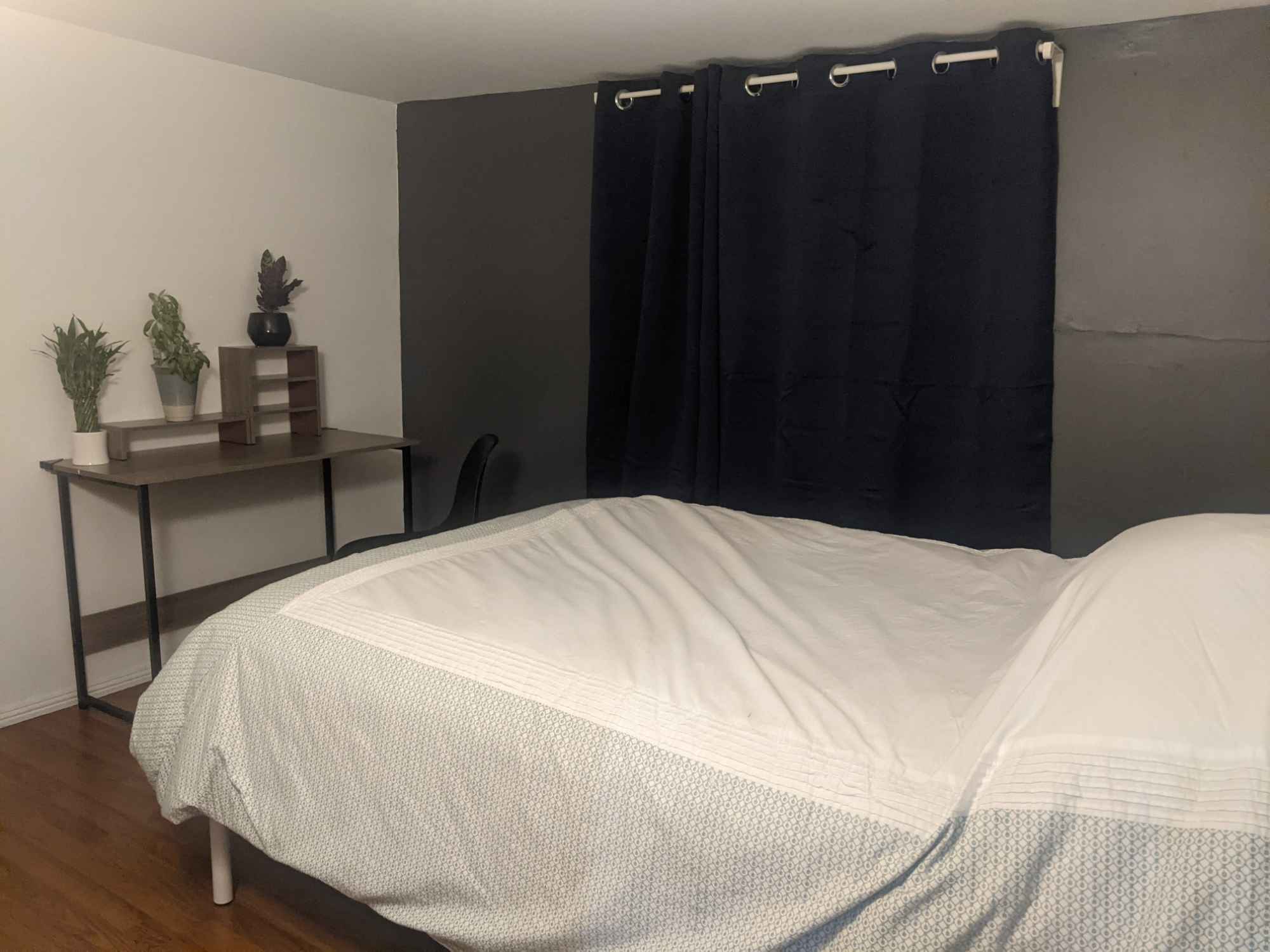 Bright, private upstairs room (one person max) in a gated property on a quiet street near Olympic bus lines. Ideal for a working professional or mature student seeking peace and privacy.
Room 9 is on the second floor and comes furnished with a twin bed, mattress, desk, chair, and three windows with drapes for plenty of natural light.
Shared spaces include 2 bathrooms and a kitchen, professionally cleaned a few times a month, with tenants maintaining daily tidiness. Utilities and internet are included no extra bills.
Quiet hours begin at 10 p.m. The home does not have a shared living room, so no pressure for socializing.
Lease begins with a three-month trial period; extensions available by agreement (no month-to-month). Security deposit equals one month's rent. Tenants provide their own linens, mattress cover, and pillows. Limited parking available for an additional fee; otherwise, easy street parking.
If you’re interested, I’d be glad to provide more details, arrange a viewing, or answer any questions you may have. Please reach out via text, phone or email.
Text/Phone: 323-332-9161
Email: southlakestreet@gmail.com