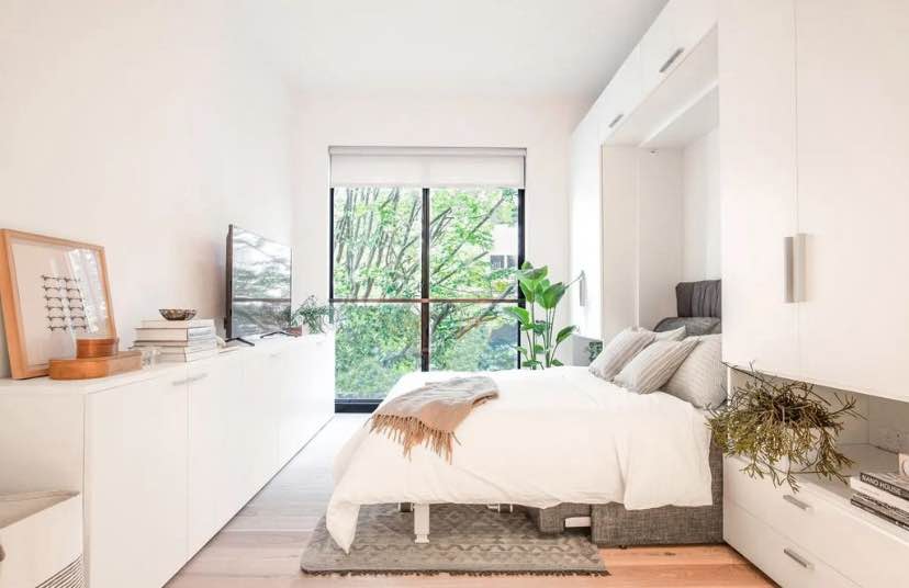 Stylish Studio With LARGE PRIVATE TERRACE In Kips Bay Available Now!

Elevate your lifestyle in our chic studio located centrally in Kips Bay. This modern space features sleek interior design, including Italian cabinetry, stainless steel appliances, and floor to ceiling windows.