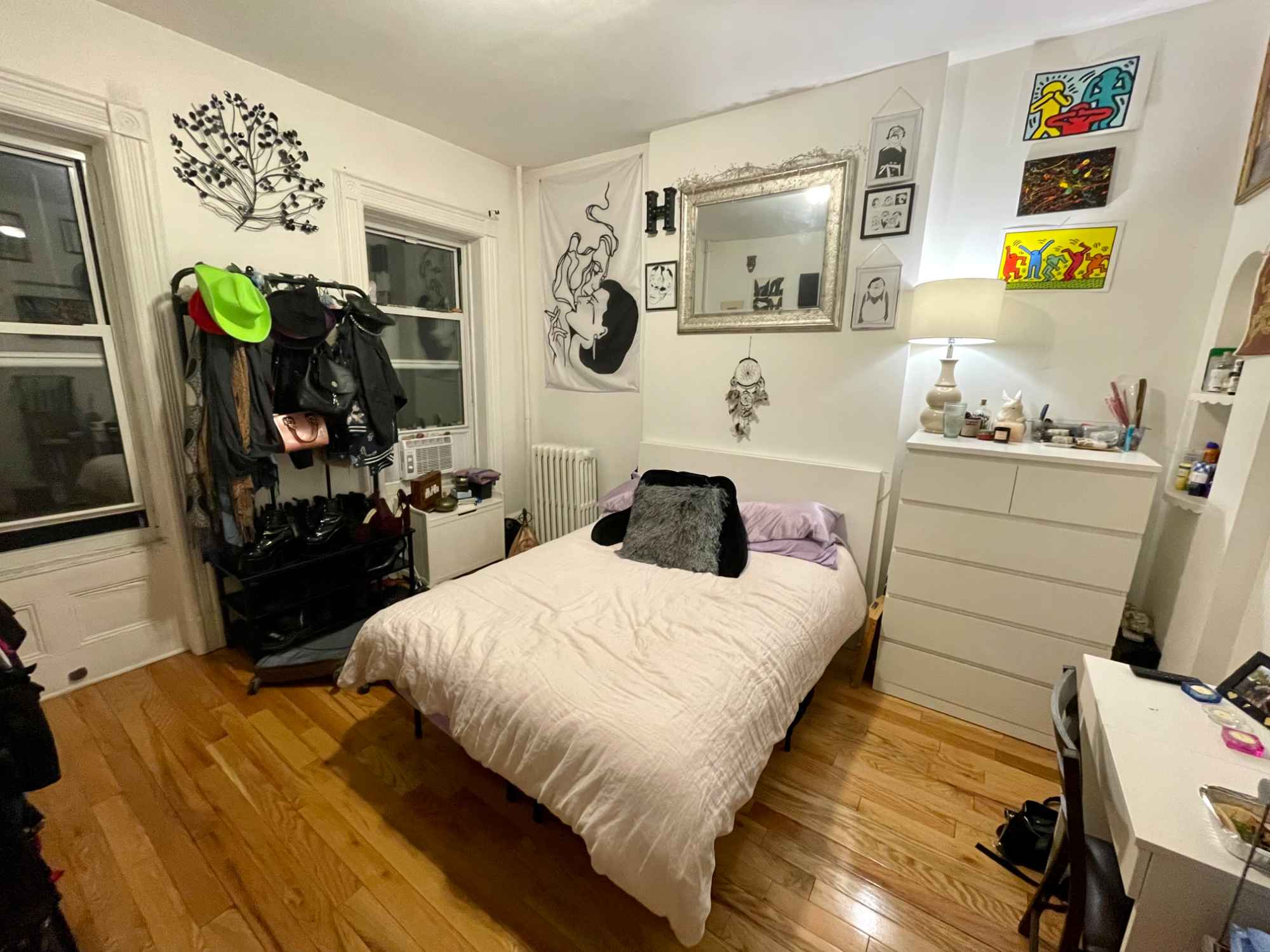 Room available in Bushwick starting October 1
- Must have proof of income & be approved by the landlords
- Utilities: Electricity, Internet, and Gas, $100 - $175+ per month (higher in summer)
- Heat & hot water included
Pets:
- We are suuper open to someone with a dog!
- Unfortunately, no cats
The room:
- Large room, 2 windows, fire escape
- Cute built in shelves
Apartment:
- Entire 2nd floor of a really beautiful pre-war building
- Big open living room/kitchen
- Washer/dryer combo & dishwasher in unit
- Some additional storage space in spare room
Us:
- Gaby (she/her), I’m 34, born in France, mostly grew up in California, and have been in Brooklyn for 14 years. I work in a costume shop making costumes for Broadway. I love to do crafts, watch corny rom-coms, meal prep, have picnics, go to shows, thrift, and go to the beach! I like to socialize with roomies but also very much value quiet/alone time
From my roommate:
- My name is Marki (she/her), I am a 32 year-old from Dallas, and I moved to New York three years ago for work, where I shoot as a photographer and photo editor. I’ve been in Brooklyn for a year, which I’ve really enjoyed! I love horror movies, running, yoga, seeing shows, reading, and nerding out with friends with game nights. I also enjoy quiet/alone time when home, but am down to socialize/catch up whenever
You:
- Responsible, respectful, communicative, chill, keep common areas clean (we have a chore chart with weekly/monthly chores), & wants to create a cute/comfy/chill home!
- Message me if you have any questions & please tell me about yourself!
