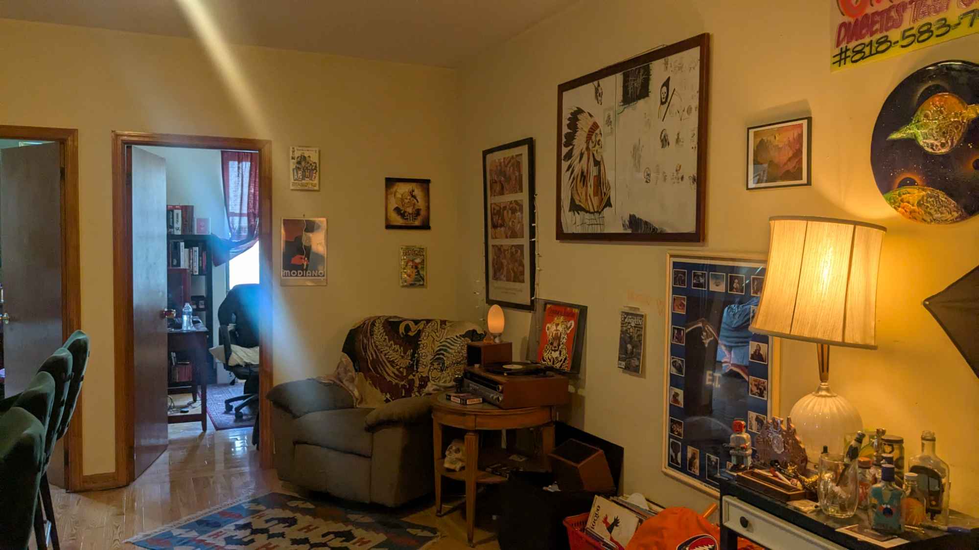 One bedroom plus private office available in a two bedroom. Bed and desk are included. Utilities included in the rent as well.
Apartment is in a small building with just two other units one above and below.
Room gets plenty of sunlight especially later afternoon.
One bathroom that we share.
About Me: I am in my late 30s and have lived here for over 10 years. I have a day job that is hybrid and in my spare time work on passion projects. Very into art, film, video games and yoga.
About You: Let me know your work schedule, why you are moving, a bit about yourself and some social media links
Proof of Income required
Available December 1st.
First month’s rent and deposit to move in-$2,800