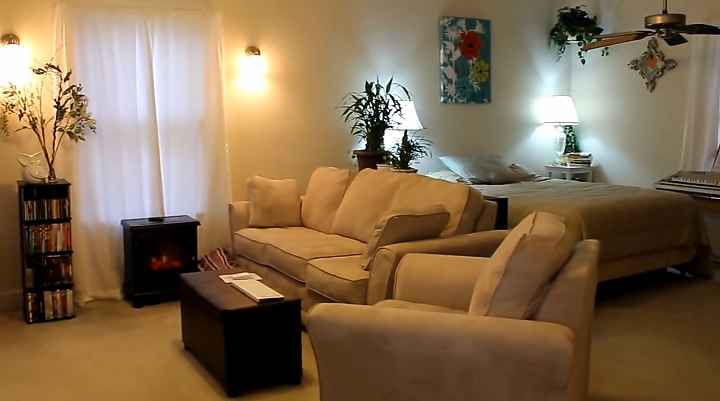 Gorgeous Private Studio Apartment for Rent!

Centrally located near shopping and dining, this stunning one-bedroom, one-bathroom apartment boasts over 570 square feet of living space. The newly renovated kitchen and bathroom offer modern amenities for comfortable living.

Amenities:

- Bedrooms: Private Studio Apartment
- Bathrooms: 1
- Rent: $900
- Deposit: $900
- Square Footage: 570
- Pets Allowed: Yes
- Lease Term: Short and Long Lease Available

Features:

- Monthly Rent
- Stainless Steel Appliances
- Central Air Conditioning
- Ample Closet Space
- Washer/Dryer
- Close to Public Transportation

Note: The first month's rent and security deposit are required.

For more information, kindly message me with your direct contact email or phone number.

