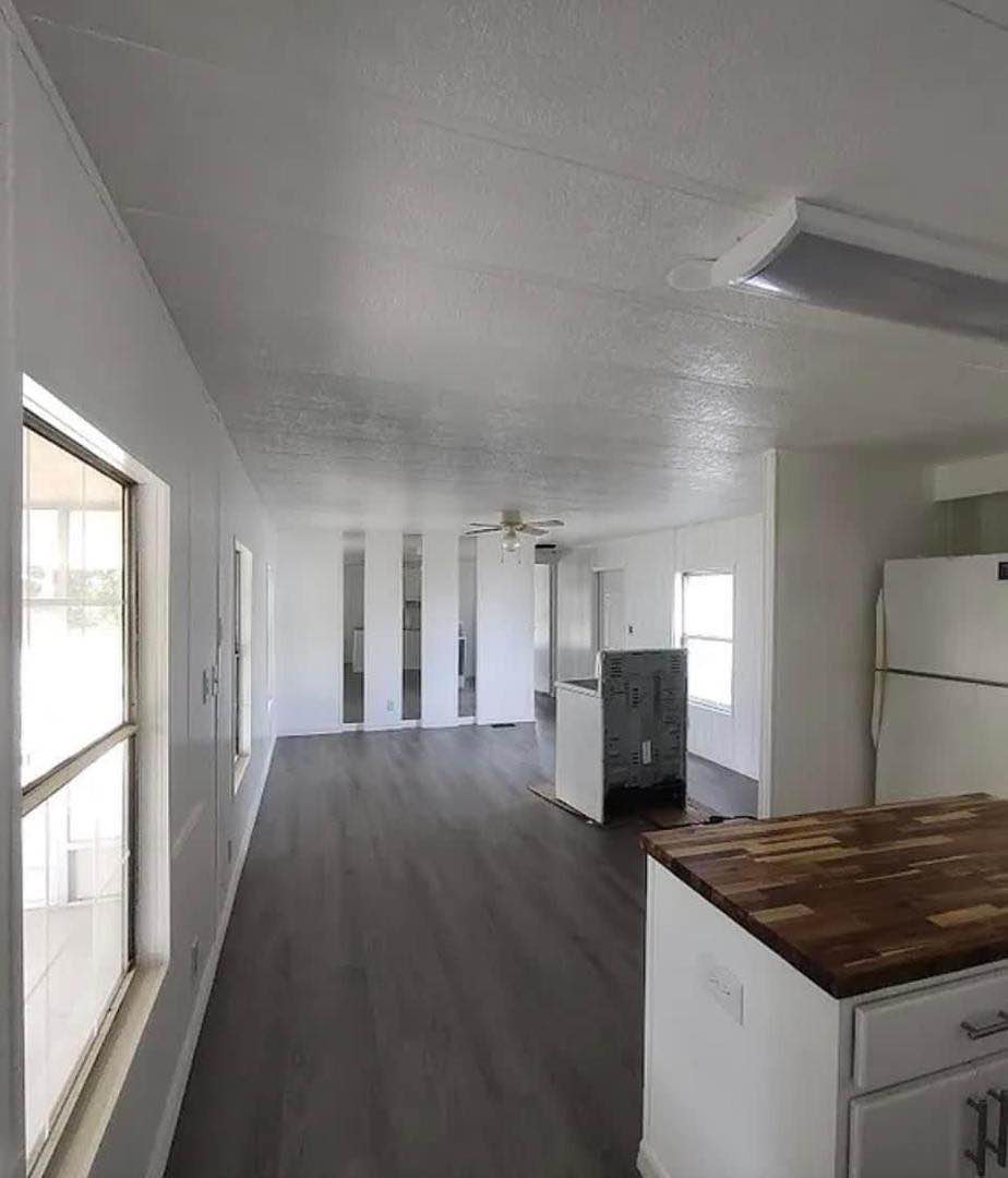 Hi I have an available private studio room that might pique your interest text me on +1 818-693-2038. The room comes with a private bedroom, bathroom, and kitchen, and it's located in the same area you're interested in.
The rent is $1900 per month, and a $600 security deposit is required upon lease signing. Plus, the rent includes all utilities, so you don't need to worry about separate bills. If you're interested, please feel free to contact me with your cell number provided for more details about the room.
Contact : +1 818-693-2038