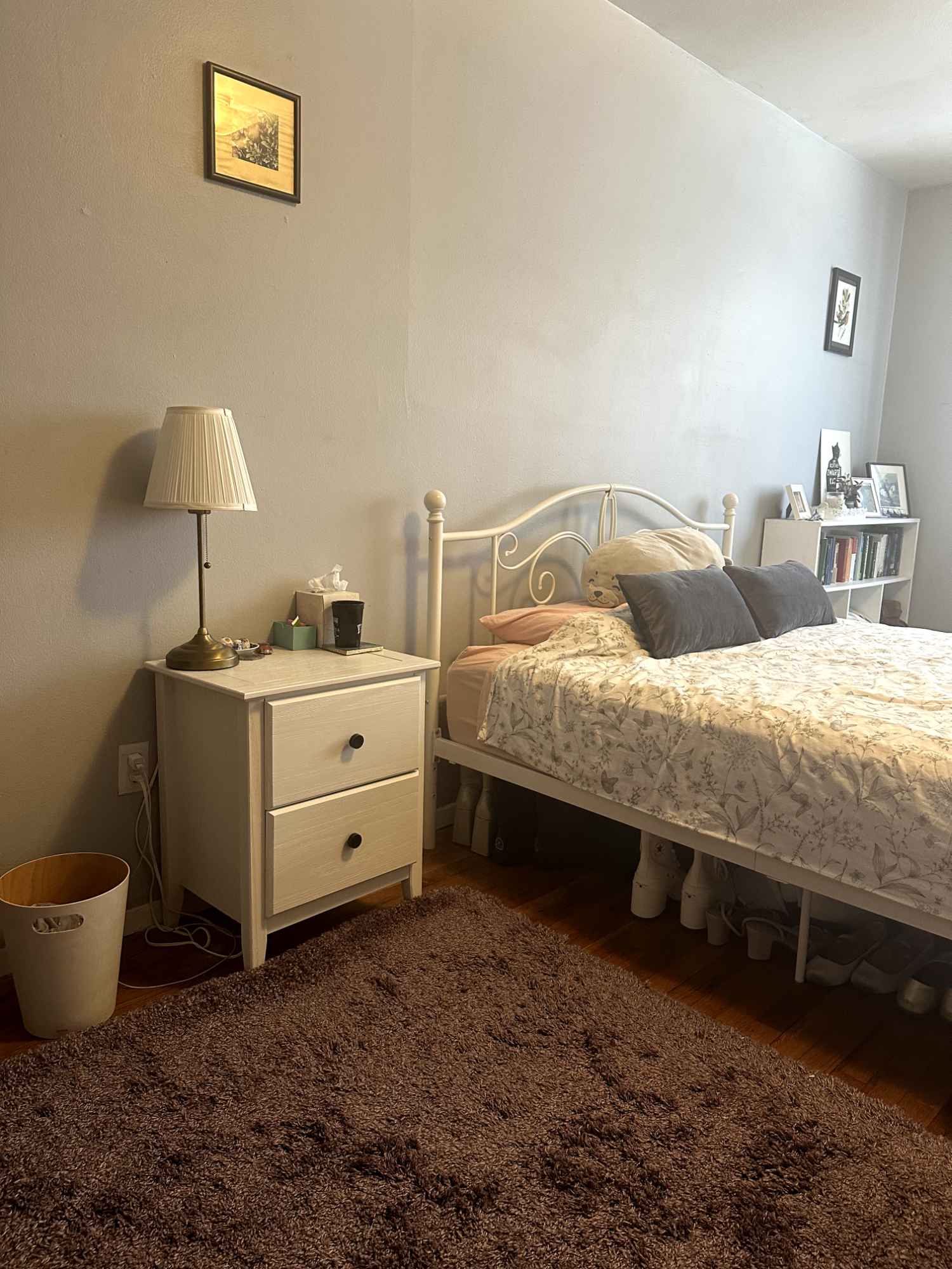 Sunny master bedroom with two big windows in a large shared (with me) apartment. Second-floor in a three-story building. The apartment takes up the entire floor. Full (and fully stocked) kitchen, dining area, living room, linen closet, hall closet. The room will be unfurnished, but I might be able to make something happen if you need something like a dresser.

Heat and hot water is included, so the only utilities are power and internet. Con Ed is as low as $50 in the colder months and obviously goes up in the summer months with AC use, but I would say the average power bill is around $65/month. Spectrum high-speed internet is $89/month. Those will of course be split two ways, so about $77/month each. September rent will obviously be prorated from your move-in day.

There is also a much smaller bedroom that’s used for desk space, extra space, household items, storage, etc.!

Close to the 30th Avenue N/W stop. Two laundromats each a block away. Countless restaurants and every type of cuisine nearby (SO much good food). 15-minute walk to Astoria Park, Costco (I have a membership!), and NYC ferry. Hospital, doctors offices, grocery stores, pharmacies, everything you need close by. Pretty decent street parking if you have a car, but you definitely don’t need one.

What I'm looking for in a roommate:
-Female-identifying
-30-41 years old
-No cigarette smokers, please. No drugs. As for 420, I personally don’t partake but I don’t care if you do as long as it’s not stinking up the house.
-Employed
-No MAGA, no bigots. No hate in this house. We will NOT mesh, and there is no point in putting either of us through that. 
-No permanent pets, but visitors/pet sitting is fine.
-Totally cool with having friends over; just not big on having late-night ragers going on all the time. 
-I'm also not looking for someone who will bring random partners home often. If that's your thing, hell yeah girl, get it! I support you! I'm just not looking to have random strangers coming and going through the house regularly. 

A little about me: 
Hi, I’m Krista! I’m 36, have been in this apartment for 10 years, and I absolutely love it! I have a pretty niche job that I love - I hike with dogs! I don’t have any pets of my own, but I do dog-sit occasionally - usually for a weekend, but sometimes, especially around the holidays, for a week or so - so you must be alright with being around friendly dogs from time to time. I’m a big sports fan (especially soccer) who loves traveling, music, TV, books, and movies, going to concerts, and silly animal videos. My job is pretty physical, so I can sometimes be a couch potato on my days off, but other times I’m out adventuring.