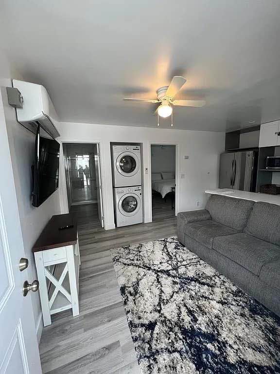 One bedroom apartment available for rent! If you're interested in learning more, please contact us at Jeryrag@gmail.com. We look forward to hearing from you!