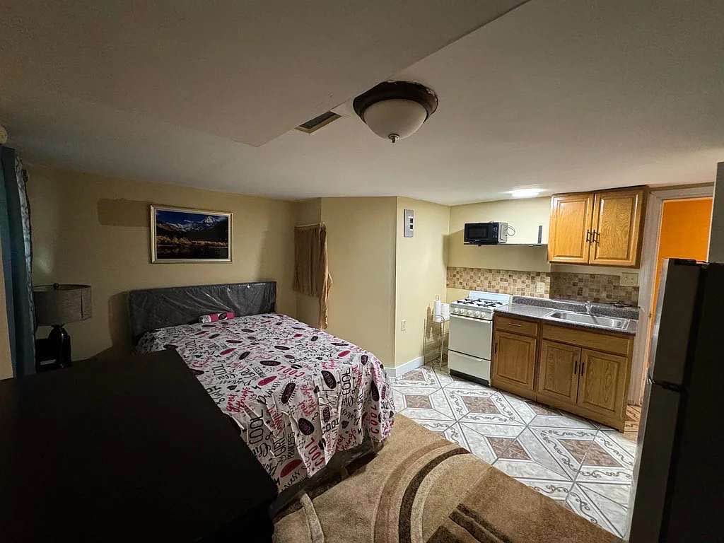 Looking for a peaceful space? We've got you covered! Svandella262@gmail.com to learn more and schedule a viewing.

Enjoy your own fully equipped kitchen with modern appliances, private bathroom, in-unit washer and dryer.