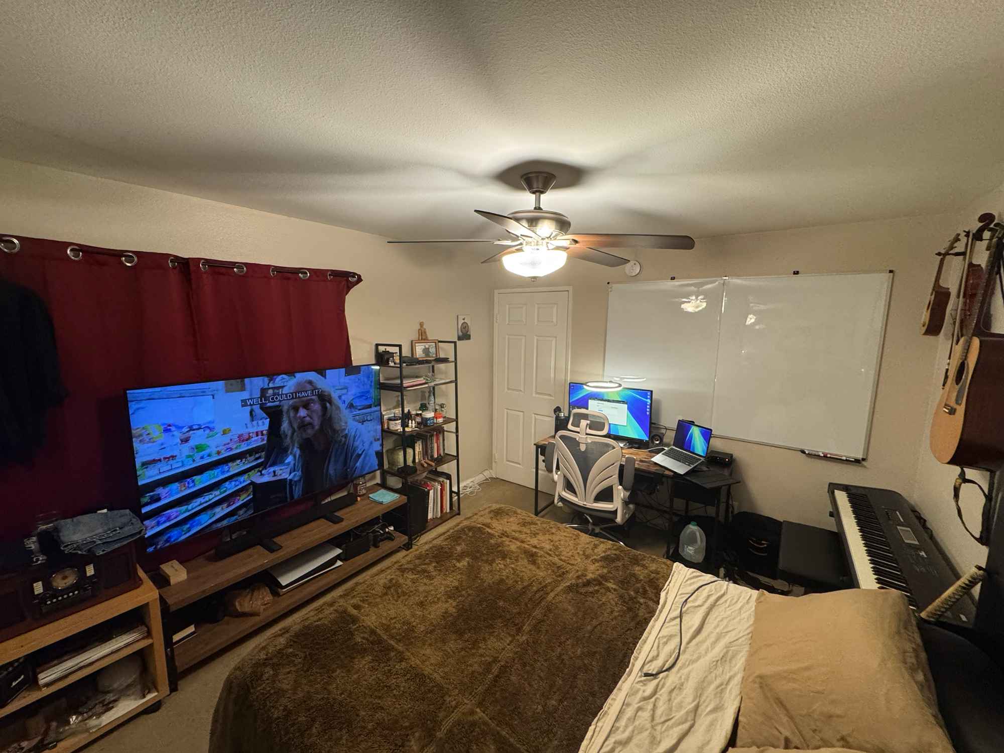 I'm looking to rent out 1 room at the Met at Warner Center. Currently I live with my roommate and his girlfriend who are getting their own place and moving there early in December. They have the master bedroom (where the bathroom has 2 sinks) for $1,550 (this room is also available and likely better for couples). The kitchen and fridge are shared. Feel free to call/text me at 8187428349, email me at giljklein@gmail.com, or hit me up on IG at @gil.j.klein!