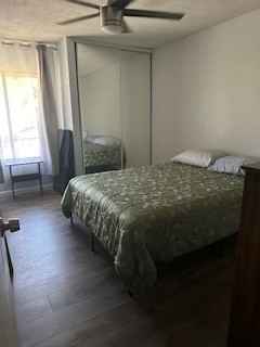 Looking for a clean, responsible tenant to rent a private room in a two-story home in Chula Vista. This large but simple room is furnished with a bed and lamp, which can be removed if desired. It's ideal for a single occupant seeking a peaceful, budget-friendly space.
Details:
Rent: $977/month
For one person only
Shared bathroom
Utilities included
Light on-site laundry and kitchen use
Single parking spot in driveway
Requirements:
Must be employed (no remote work)
Minimum credit score: 600 (proof required)
Security deposit + first month’s rent required
Seeking someone clean, responsible, and respectful of shared spaces
Located in a quiet neighborhood with convenient access to freeways, dining, and public transportation. Please message if interested and share a bit about yourself.
Serious inquiries only!