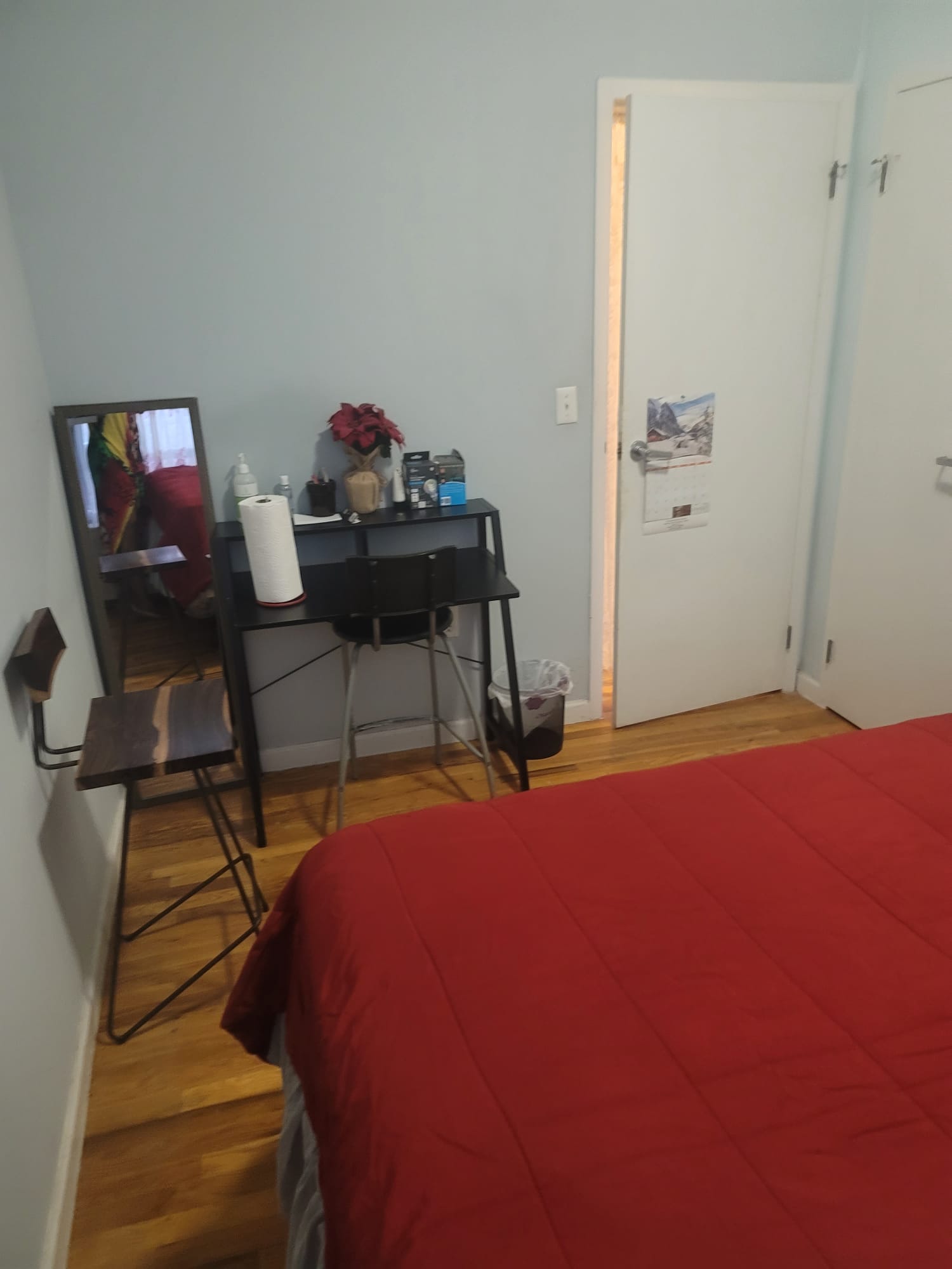 With being just a walk away from the Brooklyn Museum, Brooklyn Botanic Garden & Brooklyn Public Library daily you are swayed to go outside and explore.