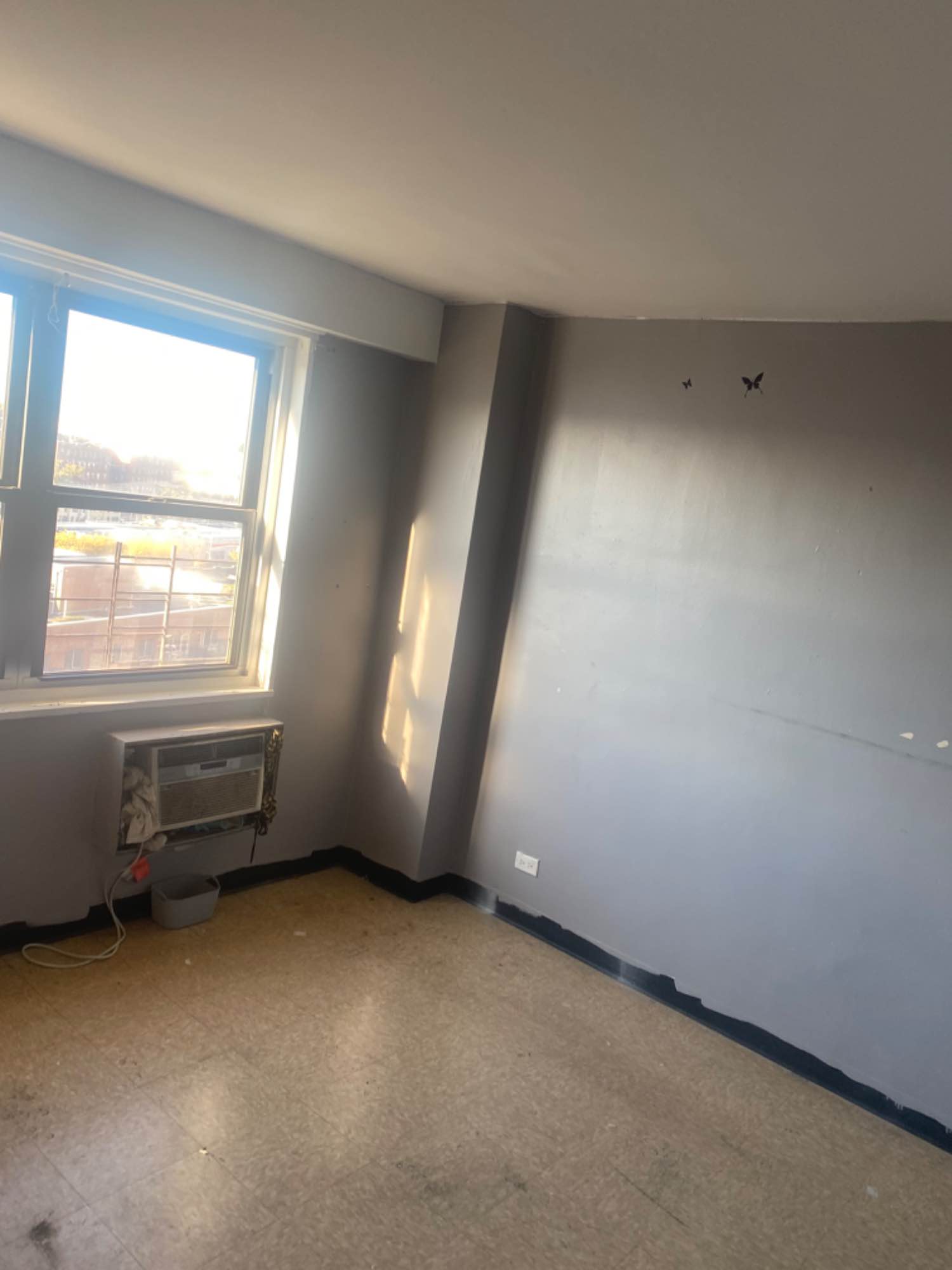 Hi , my name is Holy and my roomie and I are current looking for a third roommate to complete our home. Preferably female. It’s a spacious room that can fit a king or queen bed. Our apartment is fully furnished so all you’ll have to worry about is your bedroom. Each area of the home is available at all times!! Looking for someone clean , mature and responsible.