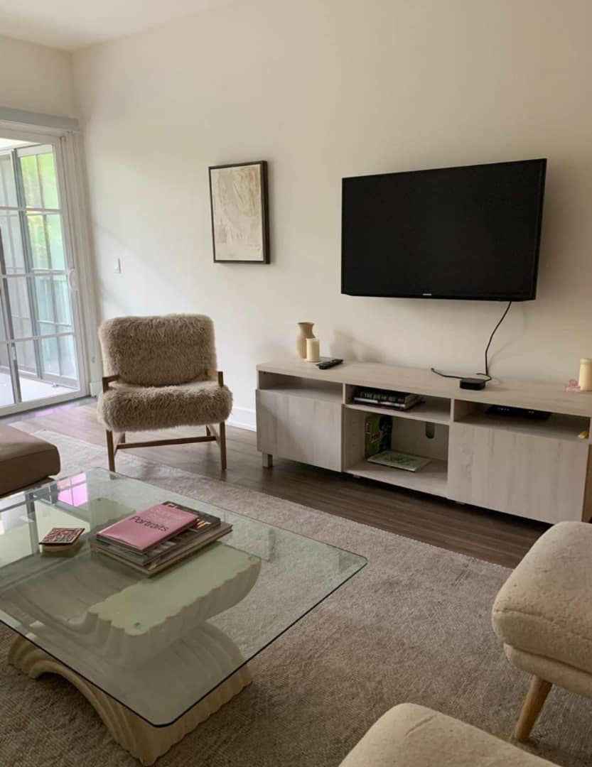 This private studio offers an ideal blend of comfort and privacy. It comes with its own bath, modern kitchen, and private closet, ensuring no shared spaces with other tenants. This spacious, fully furnished studio can also be arranged unfurnished if you prefer. High-speed WiFi and an in-unit washer/dryer are included, and there is convenient parking available. The lease is month-to-month, though other lease terms can be considered. Pets are welcome, provided they’re well-trained.