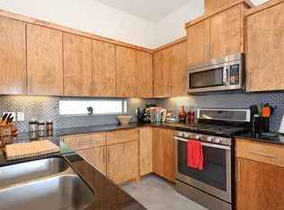 I have a cozy one-bedroom available for rent in my 2bedroom house, complete with all the necessary furnishings. If you're interested in learning more or would like to schedule a viewing, please email me directly at eddyelexi6@gmail.com. I'll respond promptly to answer any questions you may have.