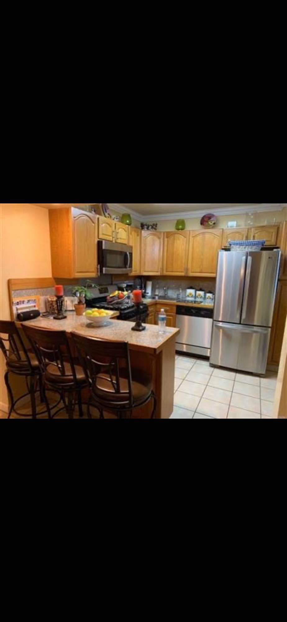 3 Bedroom Apartment
Private Furnished Bedroom for Rent
Balcony
In Building Laundry
Pool across the street (not included)
24 Hr Security Gate with 16 Hr Doorman
Close to Rego Center Mall & Costco
Many Stores, Restaurants & Supermarkets Nearby
Exp Bus and Subways to Manhattan (R & M)
Extra $50 charge a month for AC use from June-September