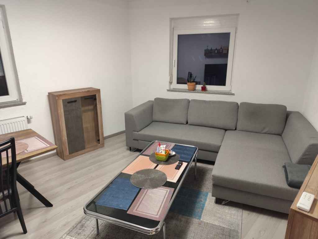 FULL APARTMENT AVAILABLE
A beautiful room and parlour self-contain apartment is available in (new york) . The apartment includes a closable basement compartment and a washing machine parking space. The apartment has a built-in kitchen (induction) and a gas plant heating.
Rent : $700
Security Deposit: $500