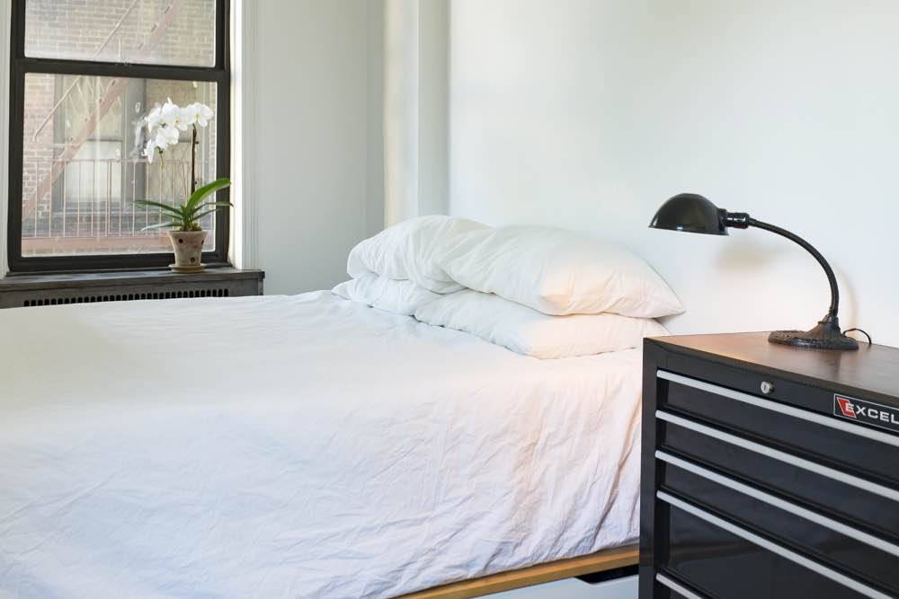 Hello. I am renting one fully renovated bedroom in a two bedroom apartment directly across the street from Fort Tryon Park.

The bedroom for rent has fresh white paint, dark wood floors, and one closet. The room is fully furnished with a new full size bed, under-bed storage, desk, and a nightstand with plenty of storage. The apartment is furnished with fine art and quality furniture and the light filled kitchen is well suited for avid cooks.

The full chef's kitchen includes a professional BlueStar gas range and Fisher & Paykel refrigerator. The living room comes complete with high-definition stereo with Tidal and Bluesound speakers.

Also included is high-speed internet, energy, and household supplies.

The apartment is a few subway stops away from Columbia University and Columbia Presbyterian Hospital and is perfect for students or those in the medical profession.

There are plenty of nice restaurants in the neighborhood, grocery stores, and an organic green market on Saturdays.

I'm looking for a responsible, quiet, and tidy roommate. This rental is for one person only. Sorry, no couples. 

*IMPORTANT* - Tax returns, paystubs, bank statements, proof of employment, and ID will be asked for. Please contact me for details.

1 Bedroom
2 Windows
Con Edison
Internet
Cable T. V.
High-Definition Stereo
Eat-In Kitchen
Professional Gas Range
Fisher & Paykel Refrigerator
Living Room