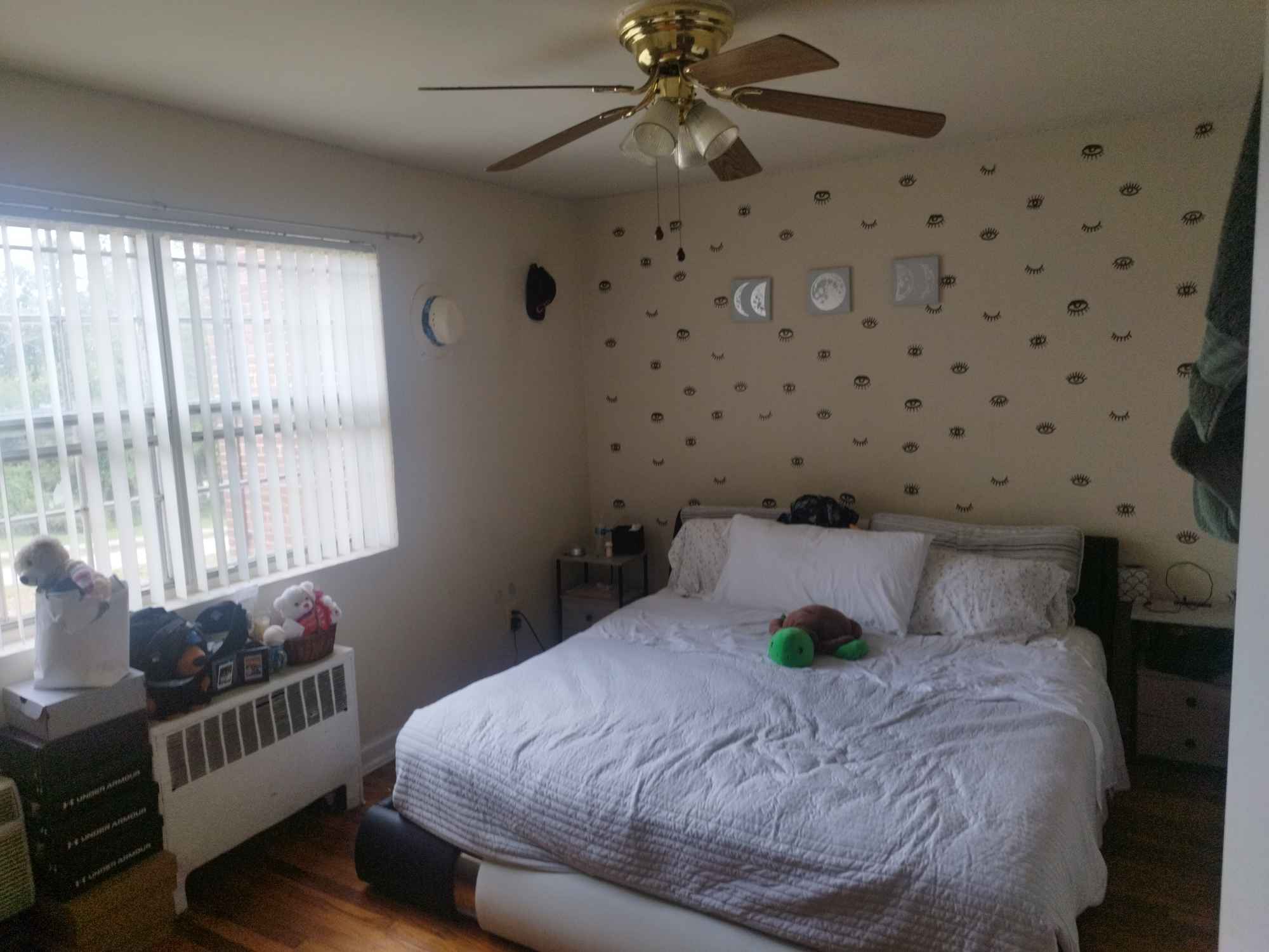 PLEASE CONTACT VIA WHATSAPP: +12405437122
EN: I am looking for someone who is responsible for paying the rent (WITHOUT FAIL), clean, and reliable.
1 bedroom and a shared kitchen and bathroom
ES: Busco una persona que sea responsable de realizar el pago de la renta (SIN FALTA), limpia y confiable.
Una habitación, cocina y baño compartidos.
POR FAVOR CONTACTAR VIA WHATSAPP: +12405437122