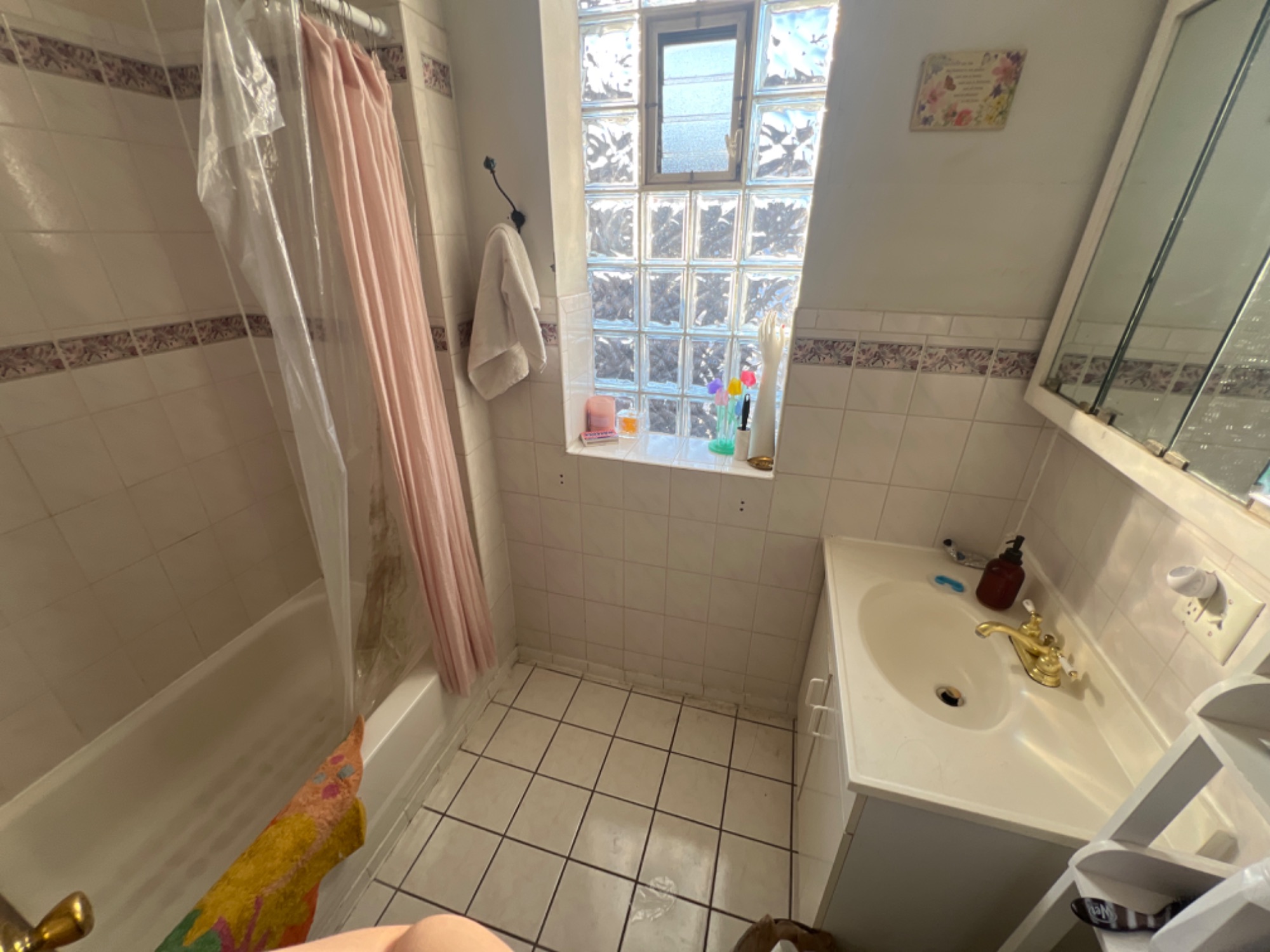 There is a third bigger room available...I'm soon going to upload photos. Must see in person to check out how we'll work together 
Any dealbreakers would be bringing drugs into the place- even if just in your room. it's very important to me. We can't smoke cigs inside- you can smoke weed outside if you want- just please keep it in your own room😄 Pretty much no loud music past like 11 on a week night... although these walls are thick. I just need sleep to work hard. being able to share cleaning duties ie dishes, keeping the fridge clean/organized, bathroom cleanliness, shared space cleanliness, kitchen cleanliness. This is a place full of knickknacks...feel free to make it your own! Please no political paraphernalia in shared spaces. 