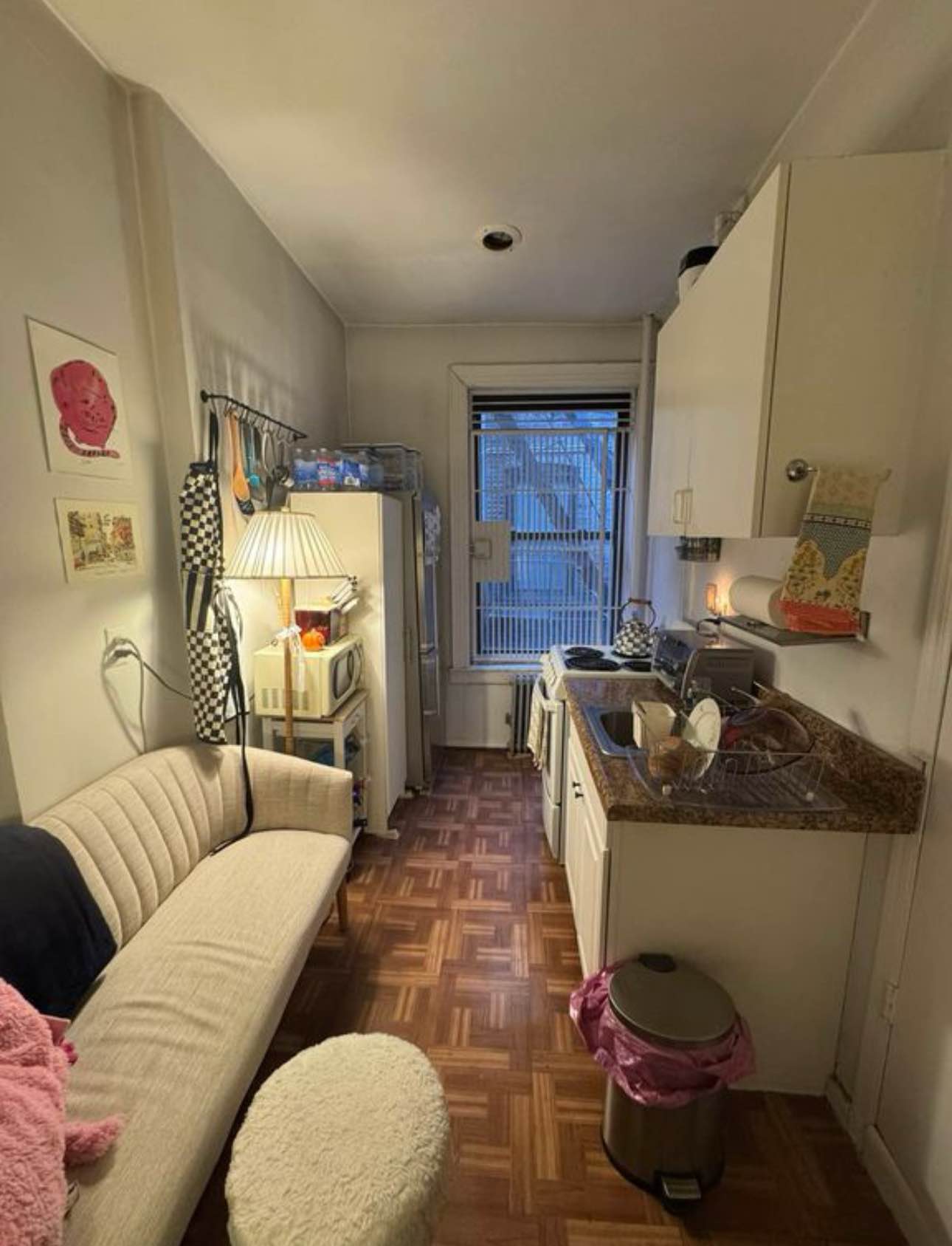 - Gorgeous new studio prime location East Village off Cooper Union
- Large living area
- Beautiful hardwood floors
- High Ceilings
- Full kitchen, Eat in kitchen!
- Ample closet space.
- Full large bath
- So close to Astor place, Subways, NYU, Washington sq Park, Nolita, and so much more