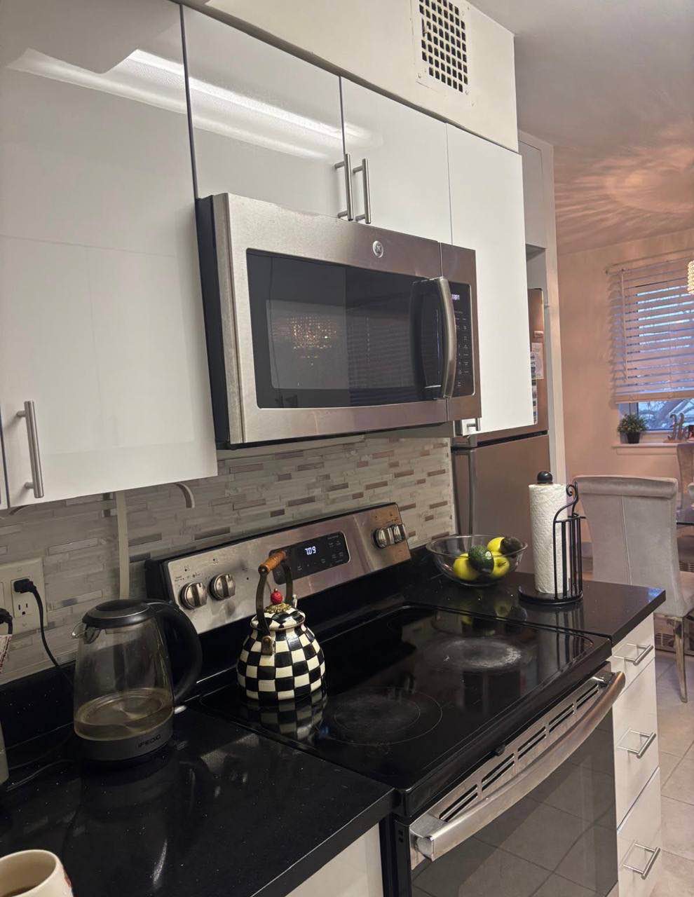 2 Bedroom, 2 Bathroom Apartment Available for Rent!

Experience the comfort and convenience of this fully furnished apartment, featuring brand new utilities and appliances. The spacious full-size kitchen and bathrooms offer plenty of room for relaxation and entertainment.

Amenities include:

- Parking space
- Pet-friendly
- All utilities included: Hydro, Heat, Water, Refrigerator, Washer, Dryer, Electricity, Wi-Fi, and more!

Don't miss this fantastic opportunity! Message me for more details or to schedule a viewing