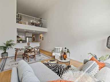 This is a two bedroom apartment of which am staying in one room and i want a clean roommate to occupy the space. Outreach via my address below for more inquiries... 
callahaankk   AT  Y... a.. h..O....o  dot come