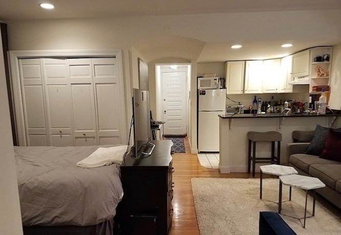 Steps away from the Metro-North line, this studio apartment offers an easy and convenient commute to Manhattan and beyond.

Key Features:

	•	Quiet and Residential: Nestled in a well-maintained building in a friendly neighborhood, providing a peaceful living experience.
	•	Updated Interior: Hardwood floors, spacious living areas, and ample closet space for your convenience.
	•	Convenient Location: Close to shopping, dining, parks, and the Bronx Zoo, making it ideal for work and leisure.

This affordable and cozy studio is perfect for anyone seeking comfort, convenience, and access to everything the city has to offer.

For more details or to schedule a viewing, Please feel free to contact me +1 772-261-2366