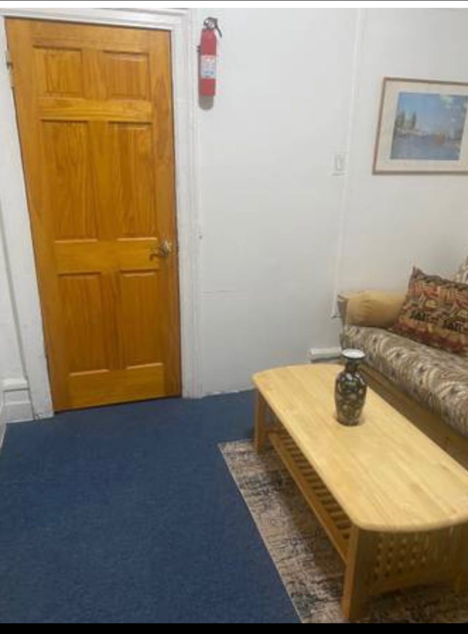 I have a huge room available on the upper westside is fully furnished there’s Wi-Fi cable tv there  kitchen bathroom laundry room in the building it’s on the first floor great for student or professional working person non smoker no pets serious inquiries only please contact me anytime at 9178223698 long term person perfered 