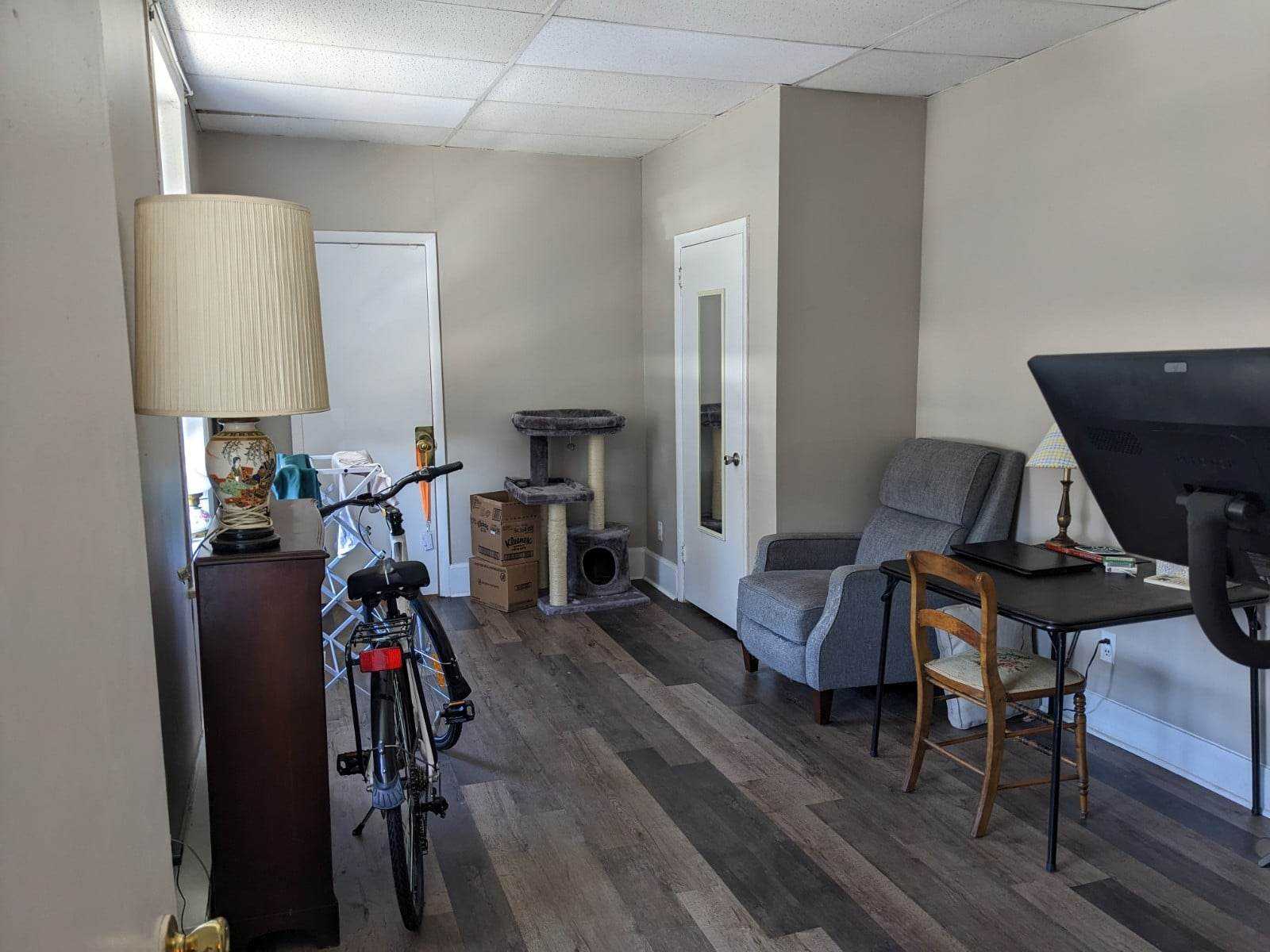 2 bed 1 bath on Baltimore Ave in West Philly. Very convenient transportation into center city with the 34 trolley right across the street, and the 46th & market MFL station not too far away (15ish min walk). Washer/dryer in building, electric baseboard heaters in every room, and A/C provided by the landlord during summer. Your roommates would be me and my sweet & cuddly cat Buddy. Rent is $975 + electric utility. Pls DM me with any questions and let me know if you would like more pics!