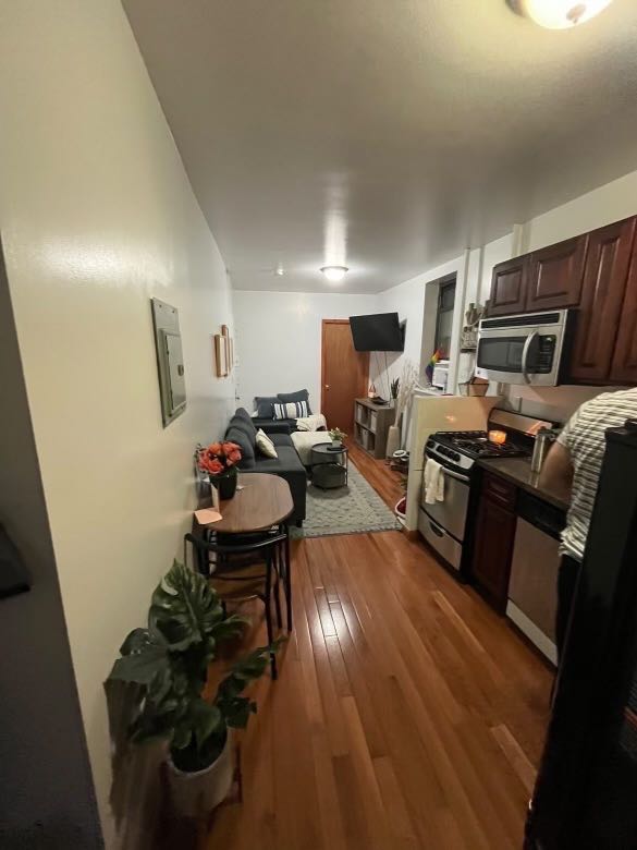 Welcome to Hell’s Kitchen! 
Enjoy everything that Hells Kitchen has to offer with amazing culture, restaurants, bars and shops. We have easy access to everything that NYC has offer- Broadway, Central Park, the Hudson River and a major subways. 