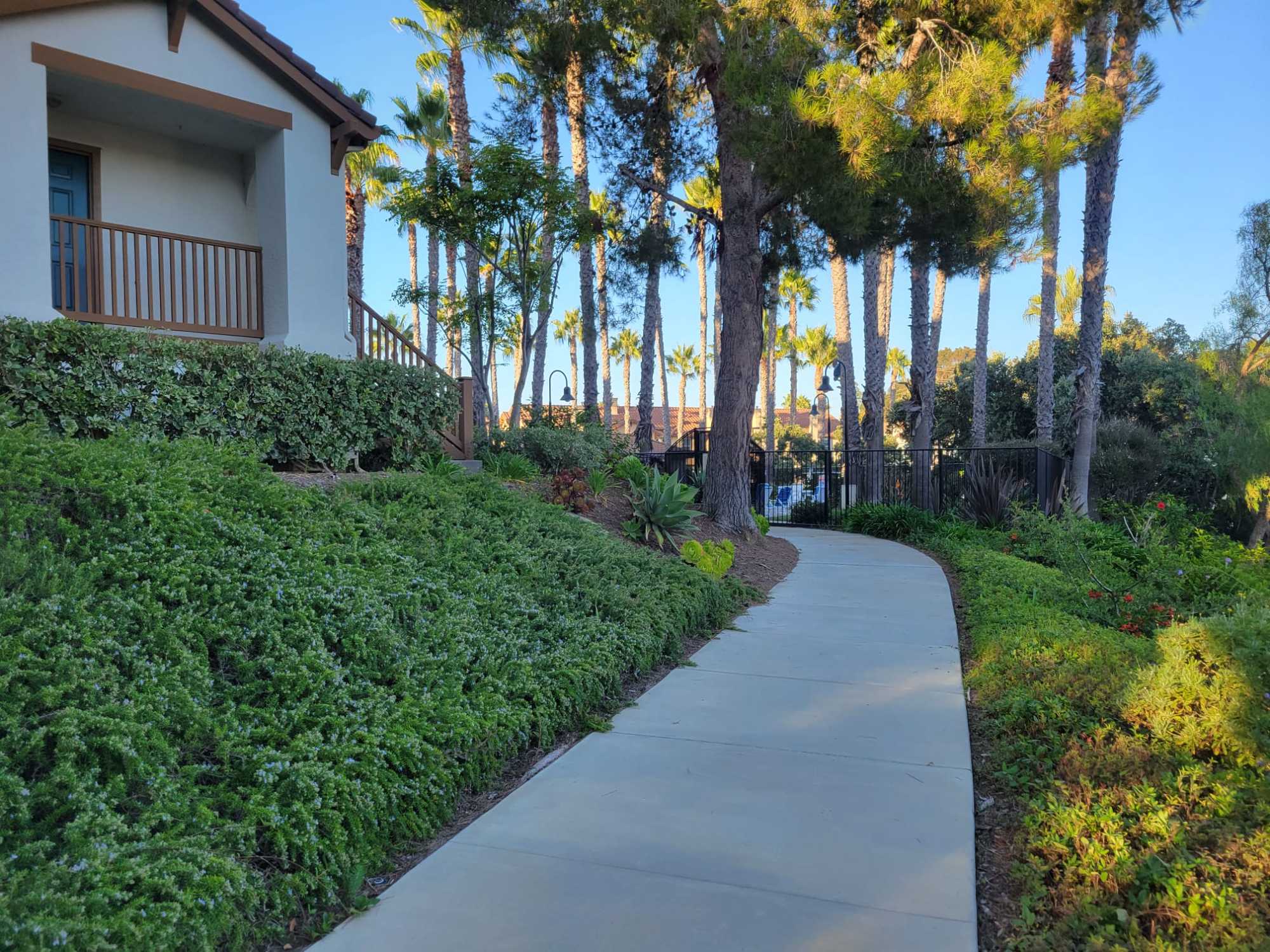 Looking for a 3rd Female Housemate.

Wateridge Cir, San Diego, CA 92121, United States

Hello, 
We are looking for a female housemate to share a 3 bed 2 bath townhouse with 2 other female housemates at Wateridge Circle, Sorrento Valley.
You will be sharing the bathroom with one other person. It is a Jack & Jill styed bath.

Rent: $1320 + Utilities 

It’s a beautiful townhouse with amazing views. Walking distance to Qualcomm.
We are working professionals in our late 20s.
Move in: July 2024