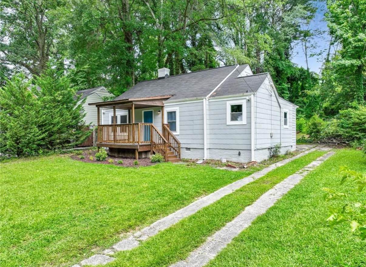 1443 Richland RD SW ROOMS FOR RENT
I have 2 rooms available in a 3 bedroom 2 bathroom home.
Master - $875 (Queen compatible, 168 SF, private bath) -
Available as of 12/6/2025
Guest B - $800 (Queen compatible, 168 SF, shared bath) -
Available as of 12/6/2025
Guest - C $$$ (Twin/full compatible, 105 SF, shared bath) - OCCUPIED
Utilities (water and power NOT included)
Features include high speed WiFi, furnished living room, private bath and entry for master unit, Samsung washer and dryer.