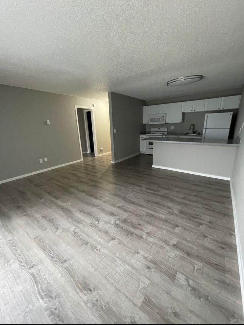 I have a generously sized one-bedroom apartment available in 2550 Hoffman St, Bronx, NY 10458, USA for rent It's fully furnished, includes all utilities, and a private entrance, bathroom, and kitchen, along with a parking space. Please leave your contact number  to provide move-in details. Or contact me on +1 818-693-2038