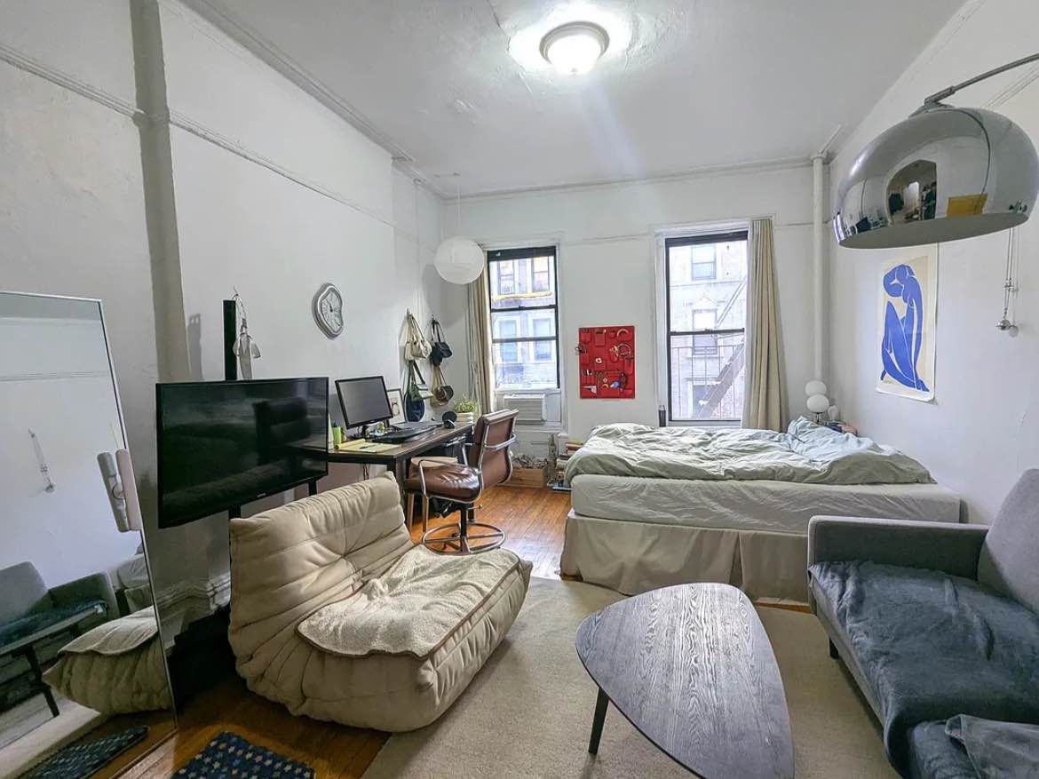 Room rental in 154 Chambers St apt 3, New York, NY 10007, USA - entire Room