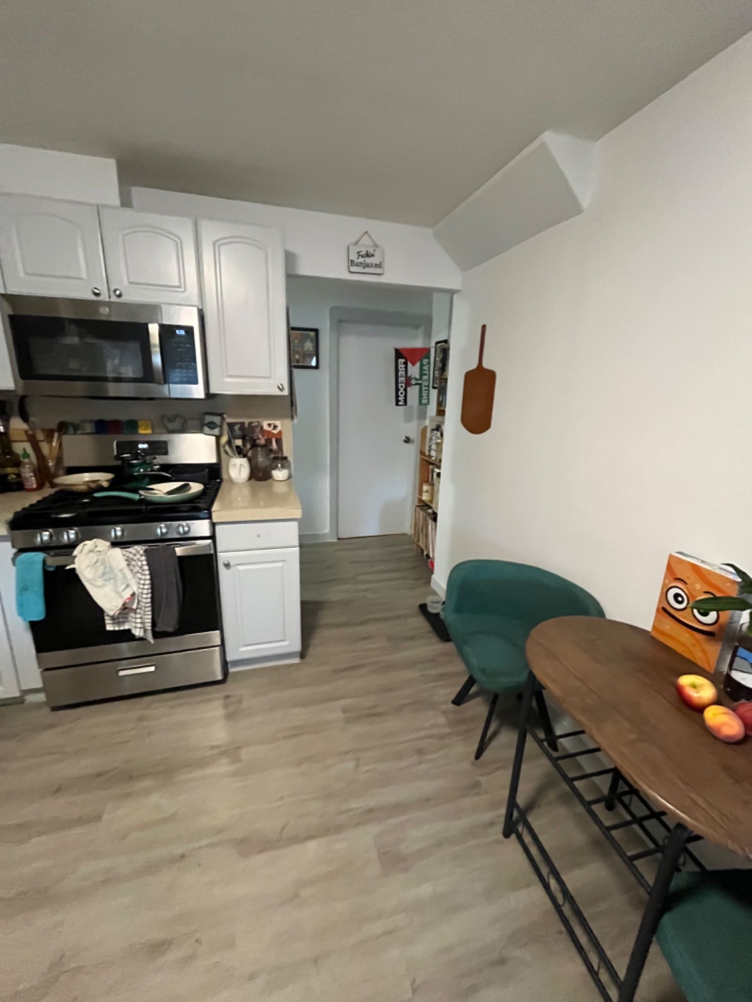 Queen room available with shared bathroom
Room available with shared bathroom available in 3 bedroom/2 bathroom Astoria apartment with a shared outdoor space.  The kitchen and living are connected- large for NYC,  TV (with all the streaming services imaginable) and big windows that look out to the street. We also have a very cuddly dog named Nova that doesn't shed and is quiet and friendly. Apartment is fully furnished. You'll occupy a large bedroom that can fit aqueen bed, plus a dresser, bookshelf.  Previous roommate willing to negotiate price for furniture if requested (bed, side table, mirror, armoir) - the room doesn't have a closet. 

You will live with two people in their late 30s, One is an extrovert and the other an introvert, but our vibes all mesh so we're open to all kinds of people, as long as you're anti-trump, 420 friendly, politically inclined and are cool with signage in the window displaying our liberal beliefs.  We try to live as sustainably as possible, we compost, limit plastic use.

Lovely part of Astoria that's about a 3-minute walk from the N/W Astoria BLVD & M60SBS. You'll be one block from a nice C-Town grocery store and two blocks from Ditmars, a lively street with lots of bars and restaurants as well as 24th ave. Broadway in Astoria is a short bike ride/walk away as well. There are also four sizable, well-kept parks within walking/biking distance. Additional nearby attractions include Astoria Park/Pool  and the Museum of the Moving Image (which offers free admission on Friday nights!) If you don't know Astoria well, it's a quiet, diverse and friendly neighborhood!

Cost: $1400 (monthly rent) + $1400 (deposit) + $150 (monthly utilities: WiFi, ConEd, professional cleaner 1x/month)

 
