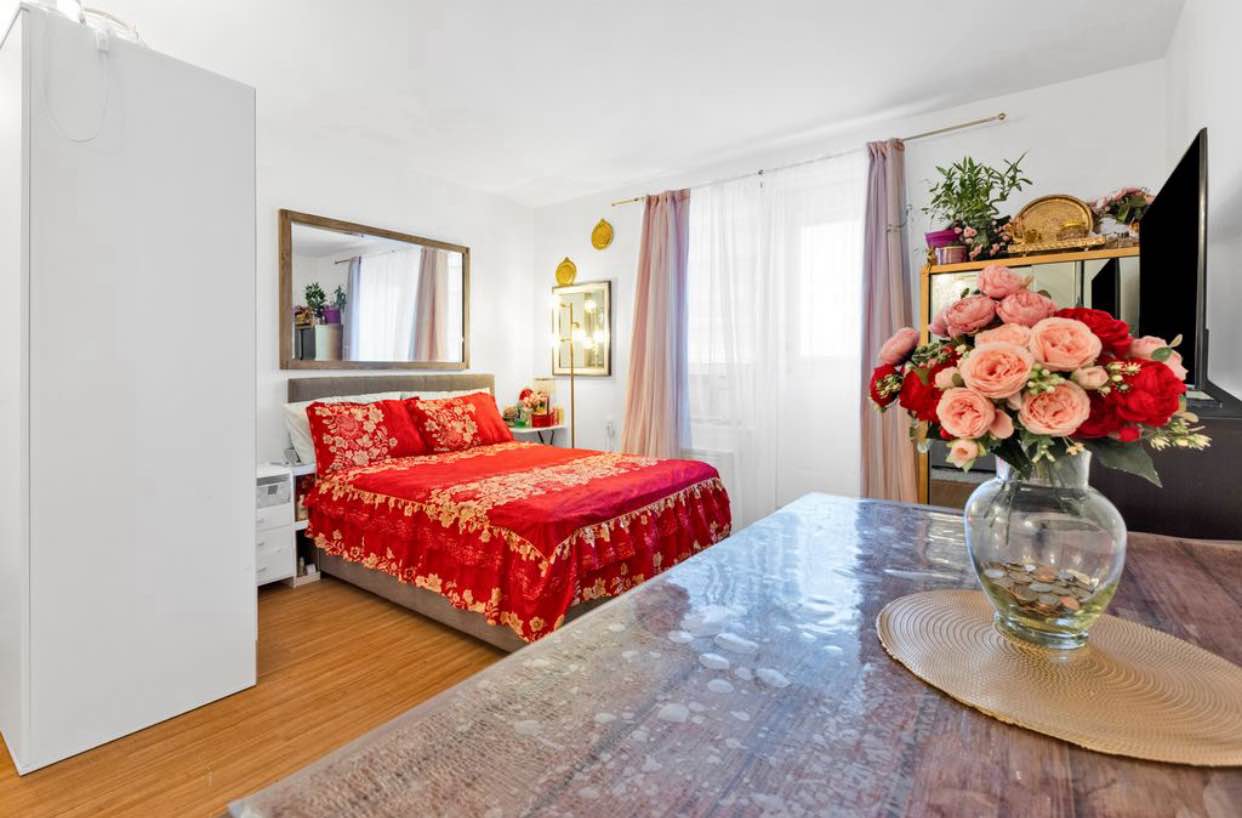 Well-sized studio co-op in an elevator building at 393
Avenue S. This unit offers more space than many nearby rentals in its price range. Features include hardwood floors, a separate full kitchen with full-size appliances, and generous closet space and shared terrace space to enjoy outdoor.
The building provides a live-in super, on-site laundry, and secure entry. Located steps from Avenue U retail and dining, and within walking distance to the F and N subway lines.
Comparable studios in the neighborhood rent for over $1,300 this unit offers excellent value with similar square footage and amenities.
Requirements: Co-op board approval. No pets. One-year lease.
Schedule a showing to see why this is one of the best-priced studios in Gravesend.