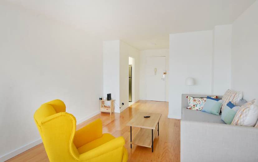 FURNISHED ONLY rental available.

Step inside this completely redone home with a galley kitchen, spacious living room, with northern city and park views, as well as a generous sleeping alcove. Plenty of space and plenty of closets. Completely redone bathroom as well as kitchen.